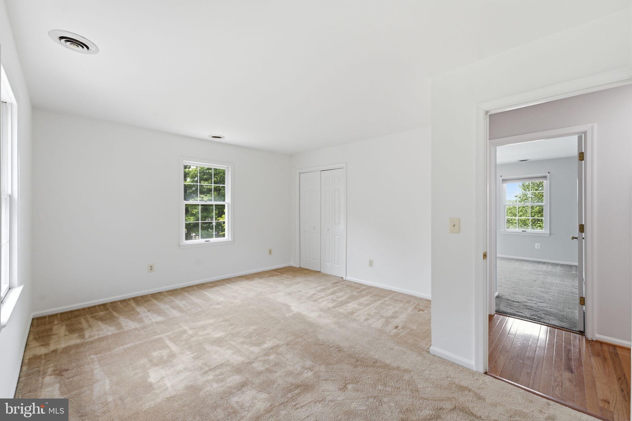 HAMILTON ACRES - Residential