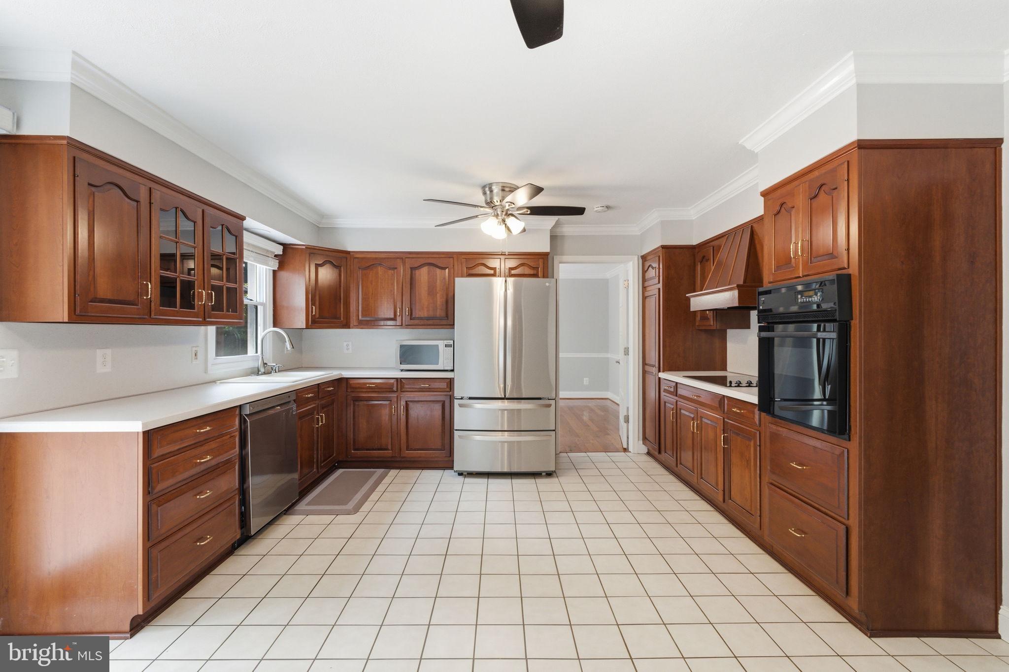 HAMILTON ACRES - Residential