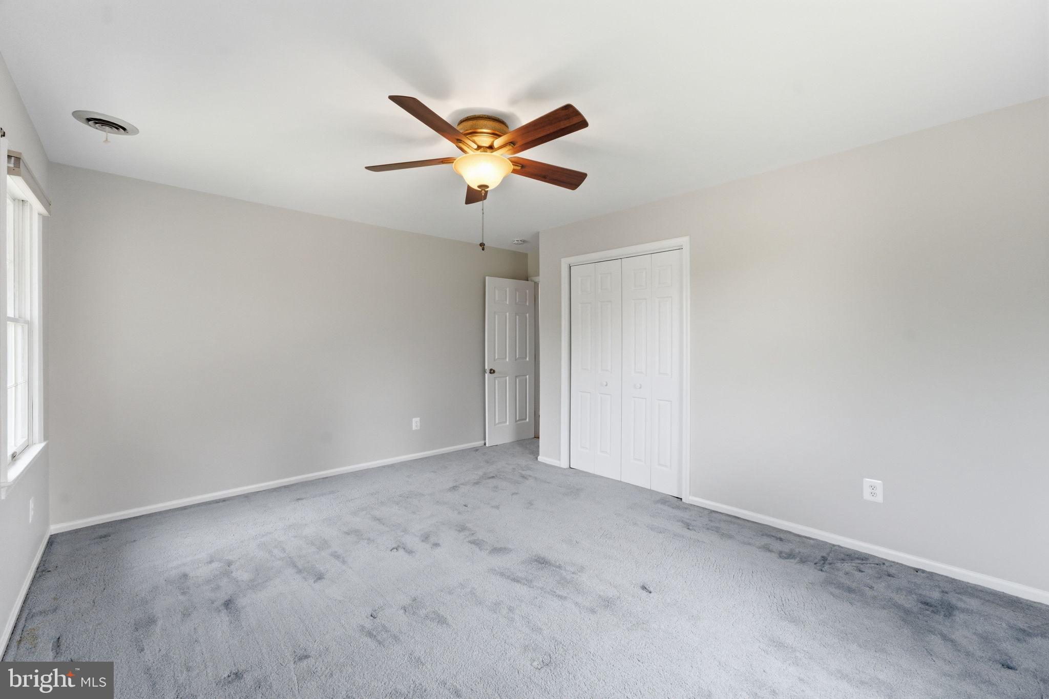 HAMILTON ACRES - Residential