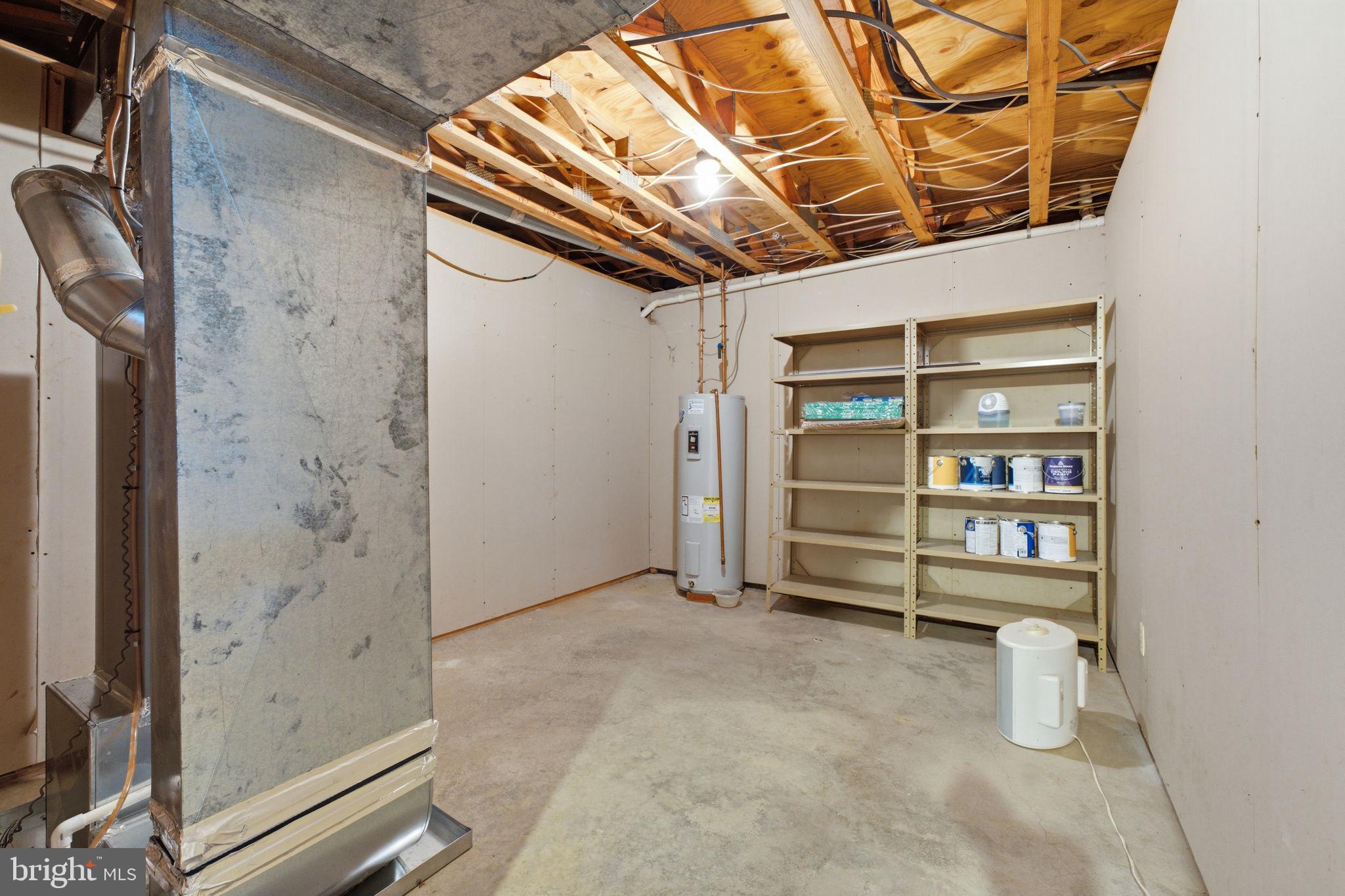 HAMILTON ACRES - Residential