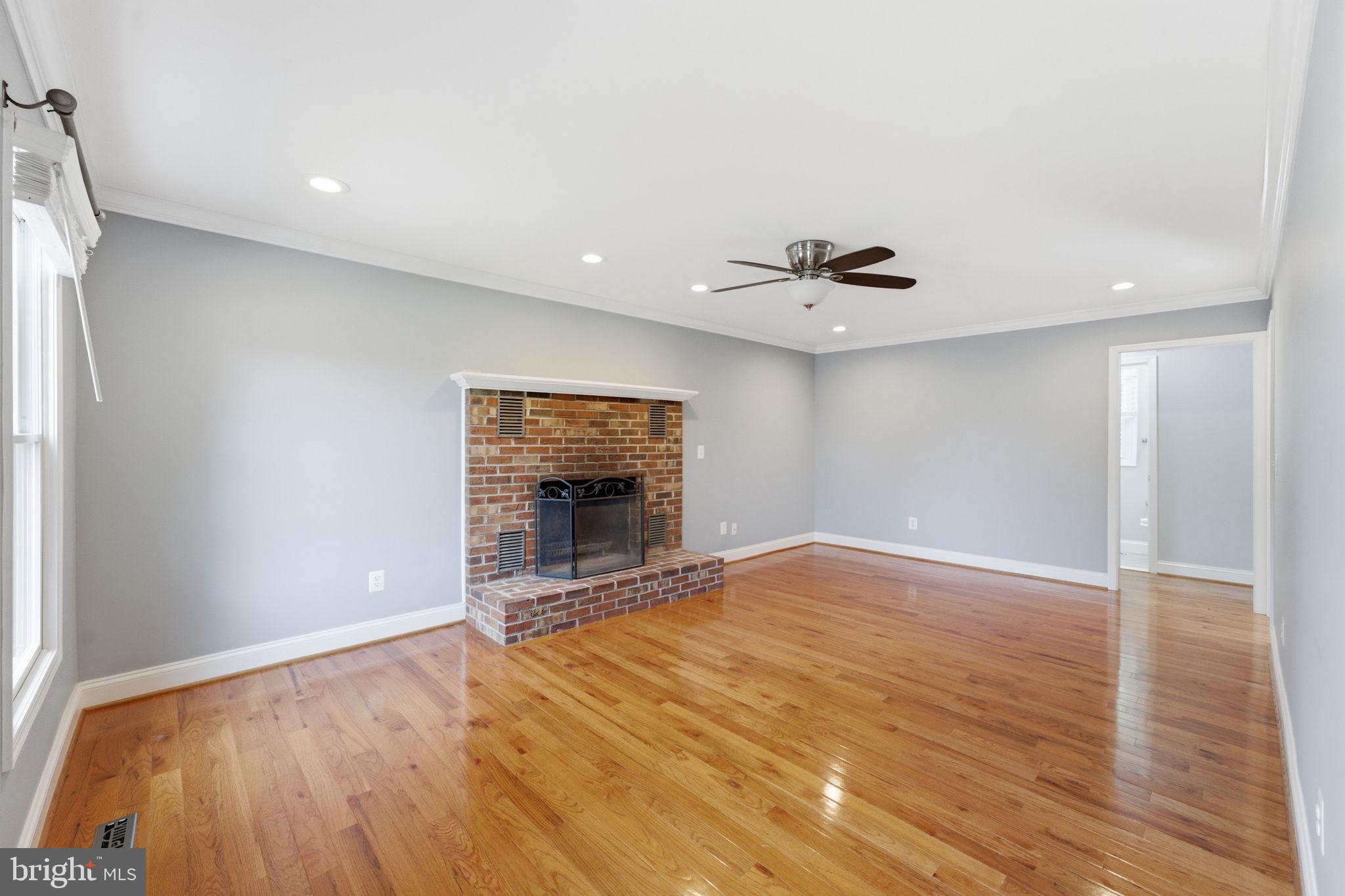 HAMILTON ACRES - Residential
