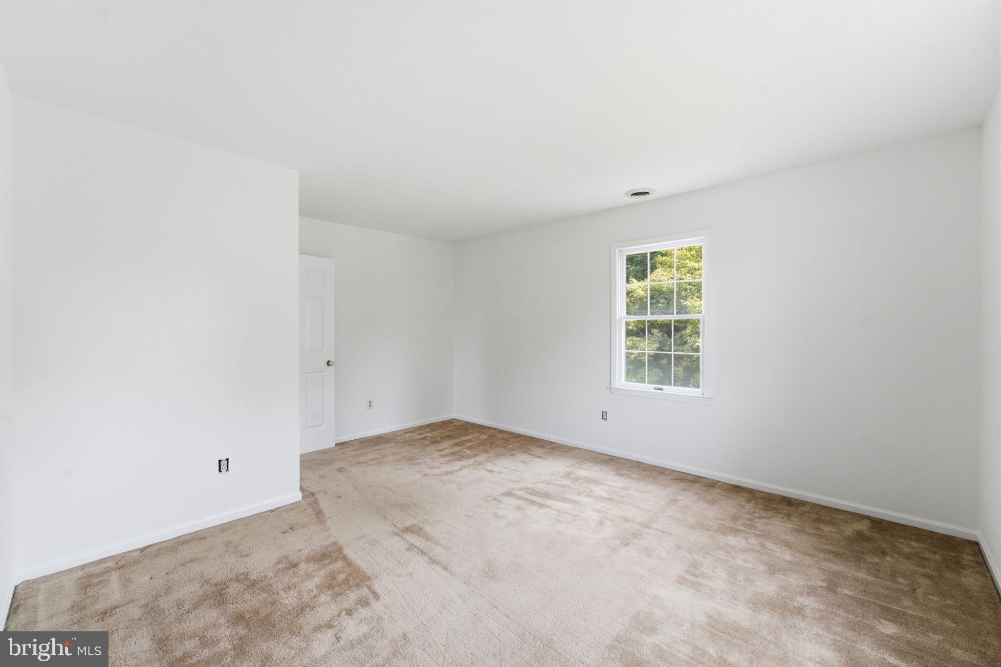 HAMILTON ACRES - Residential