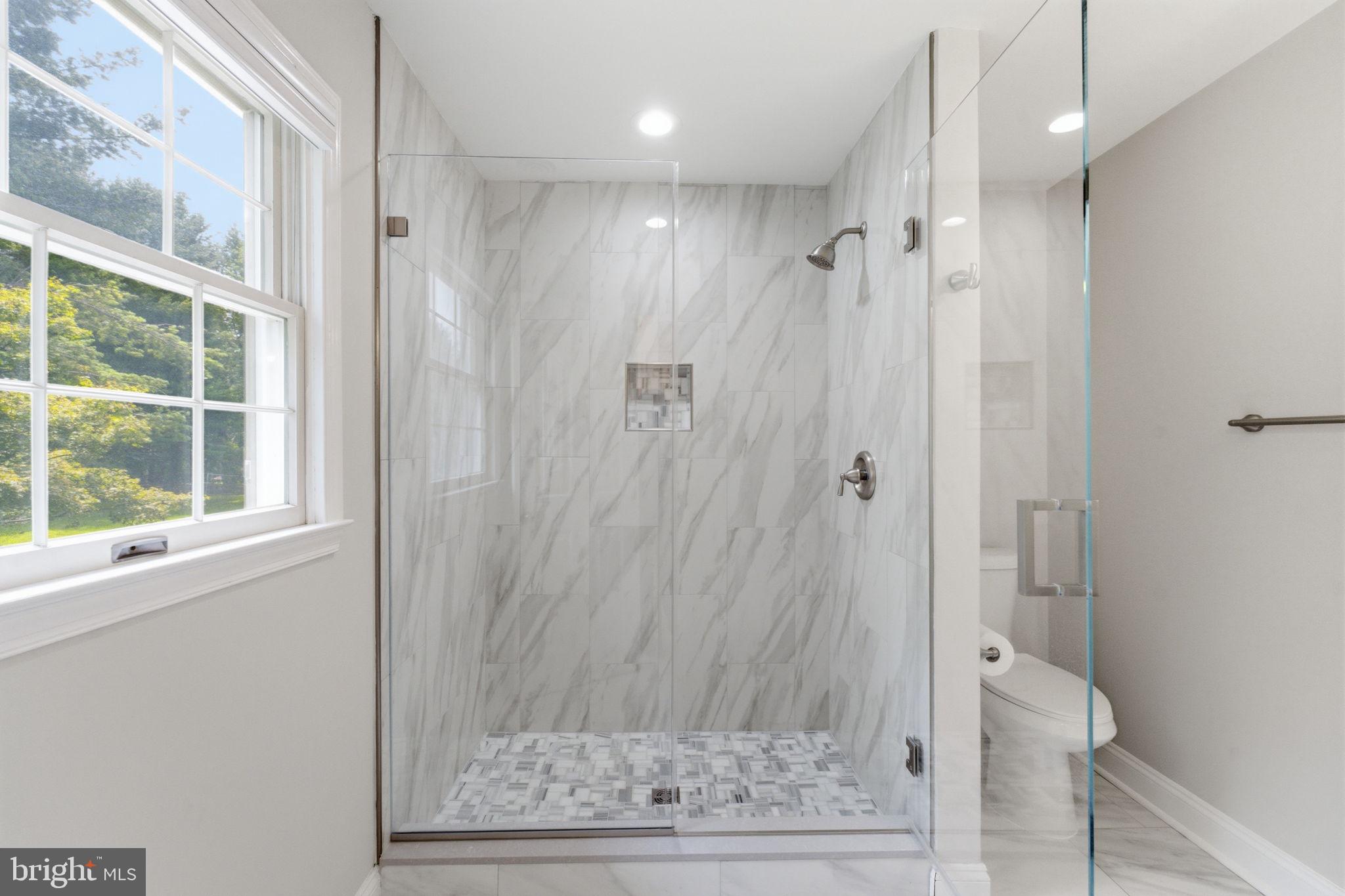 HAMILTON ACRES - Residential