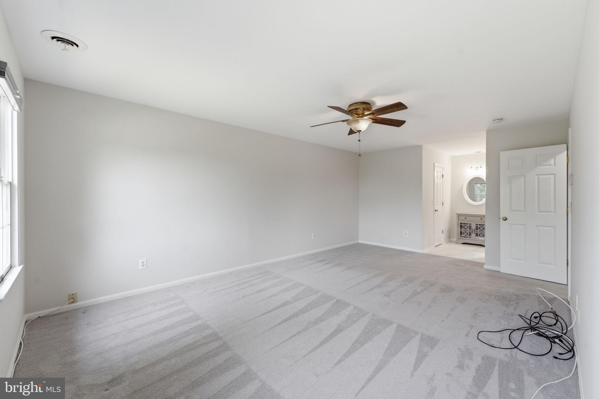 HAMILTON ACRES - Residential