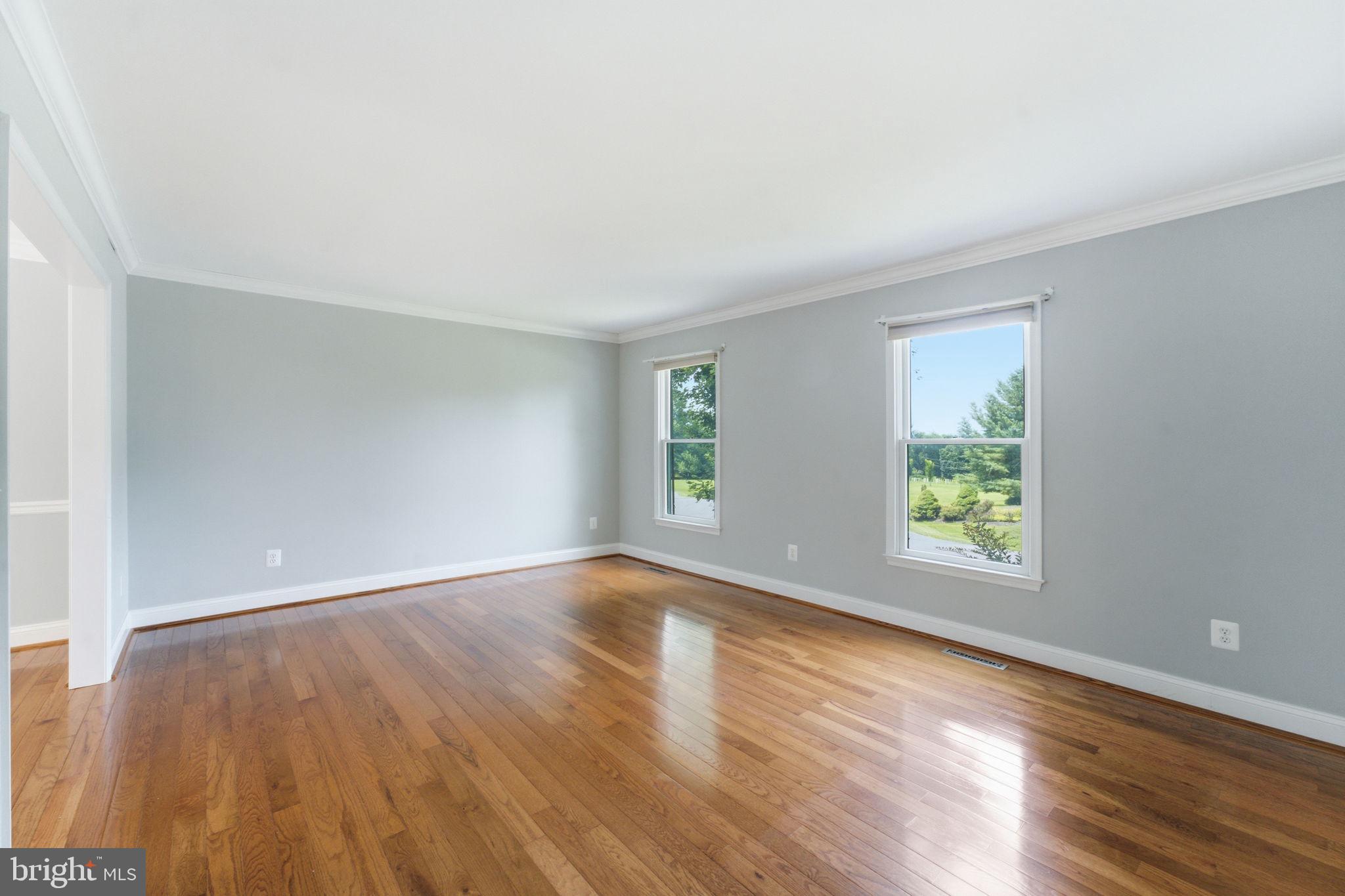 HAMILTON ACRES - Residential