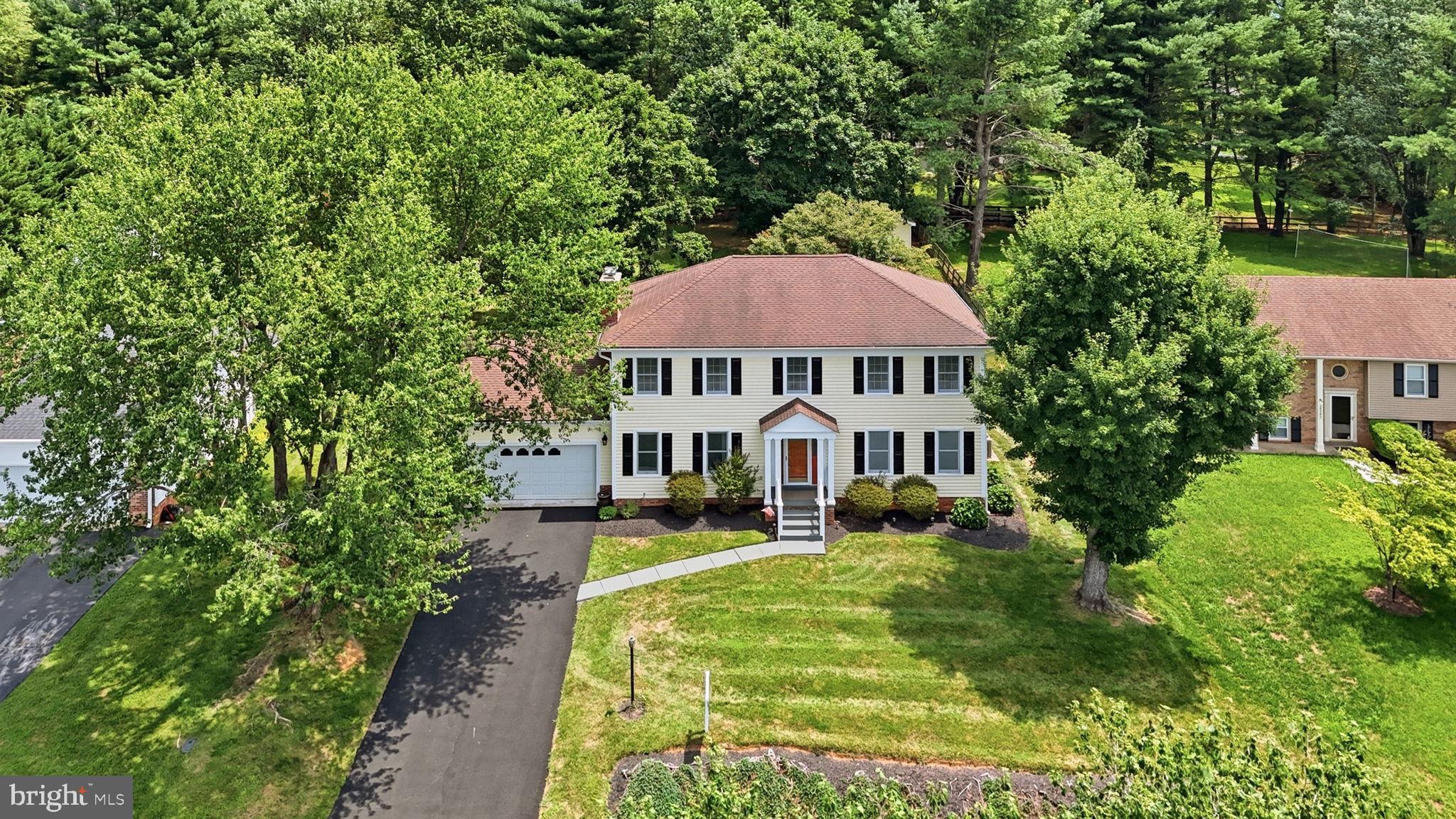 HAMILTON ACRES - Residential