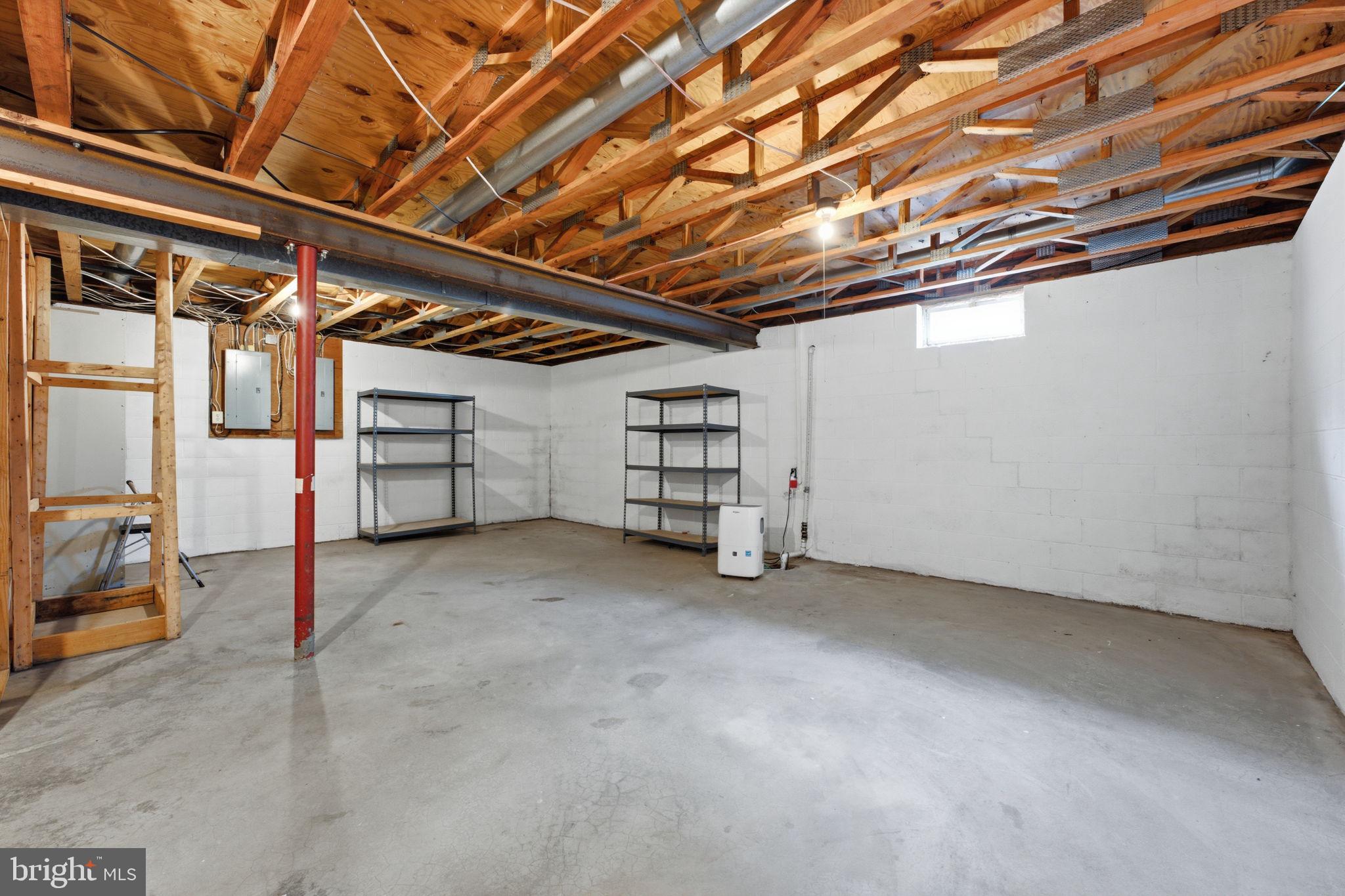 HAMILTON ACRES - Residential