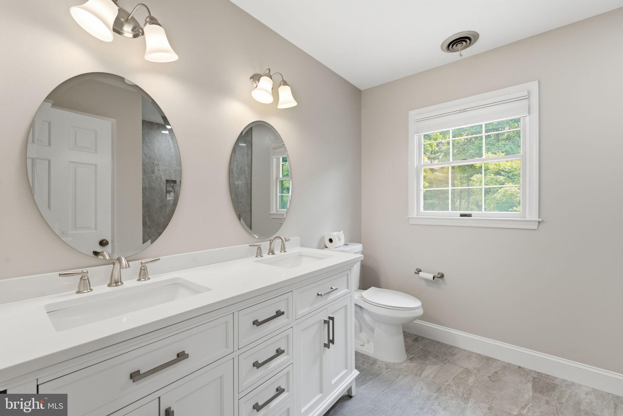 HAMILTON ACRES - Residential