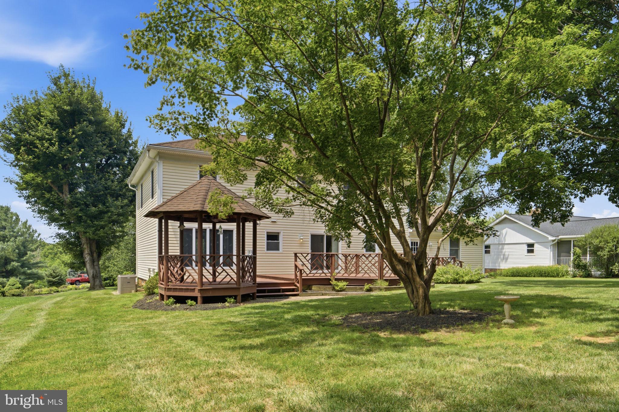 HAMILTON ACRES - Residential