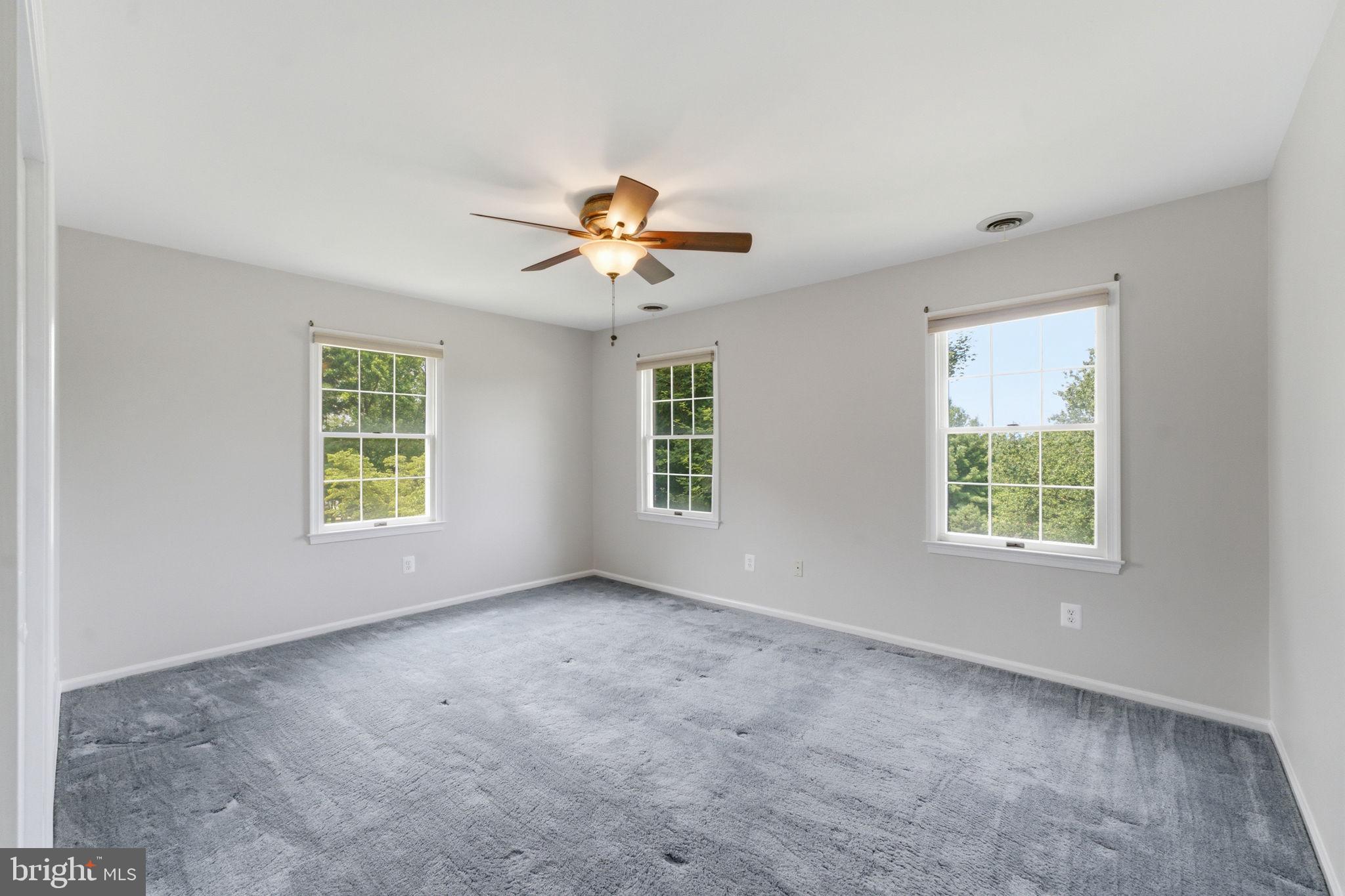 HAMILTON ACRES - Residential