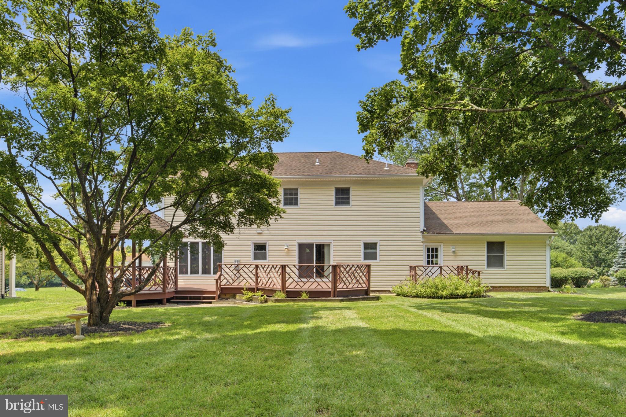 HAMILTON ACRES - Residential