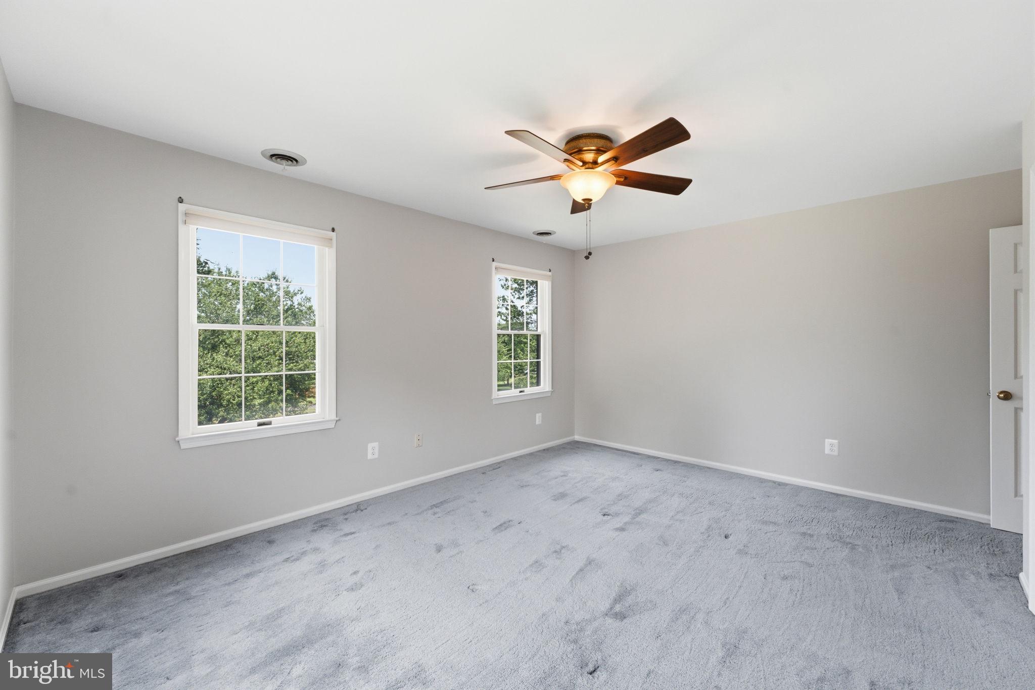 HAMILTON ACRES - Residential