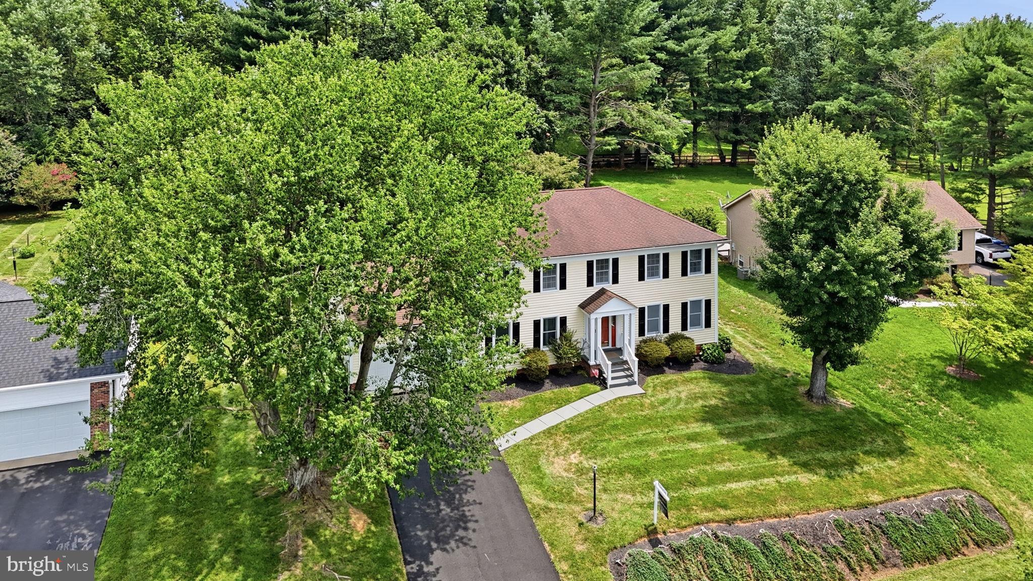 HAMILTON ACRES - Residential