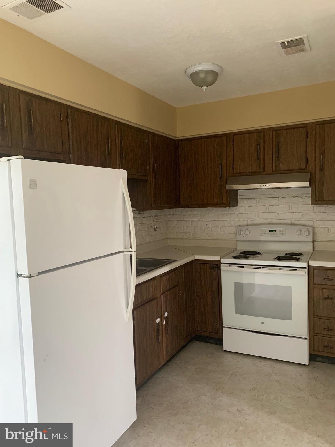 BATTLETOWN - Residential Lease