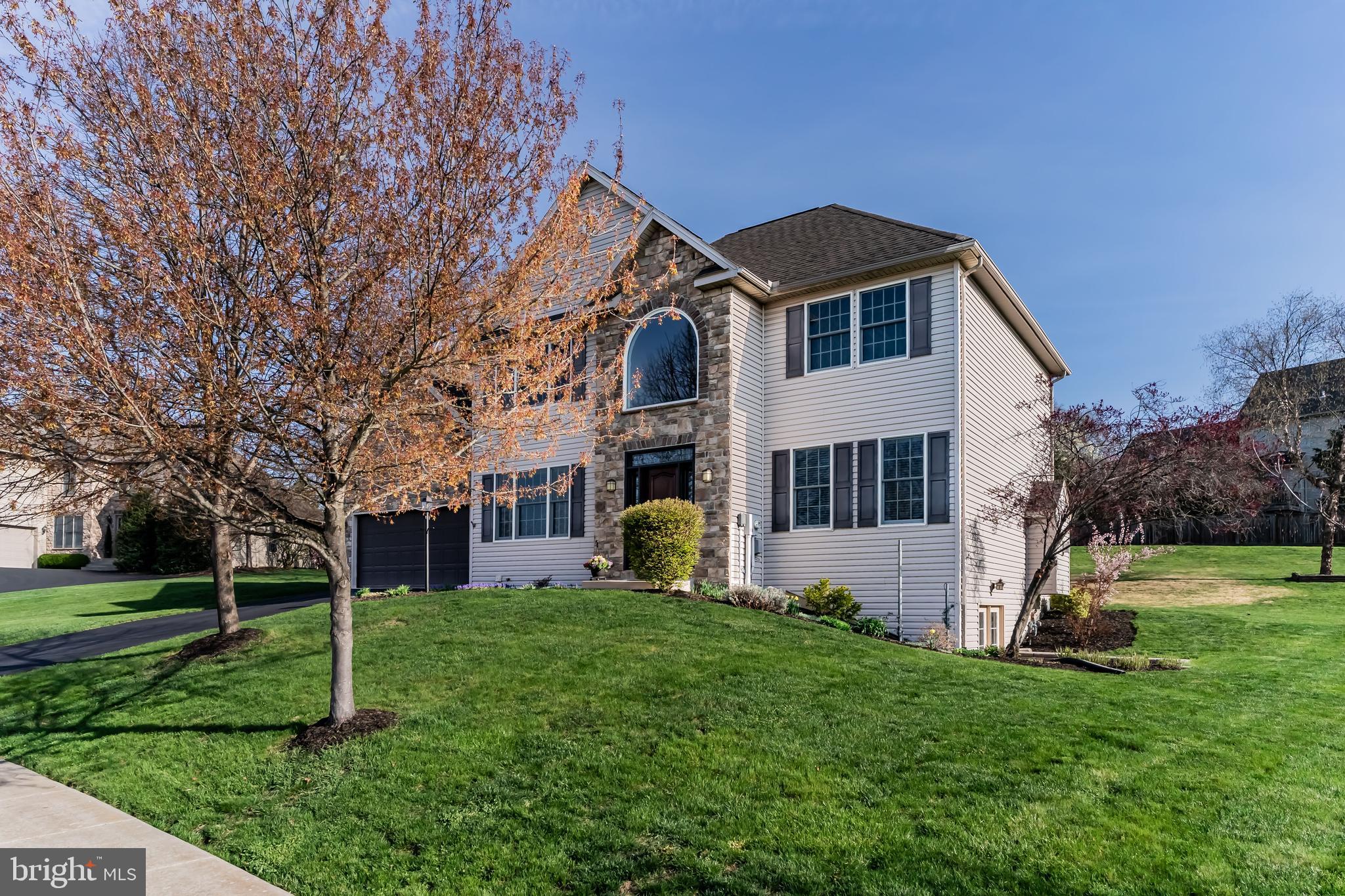 MEADOWBROOK FARMS - Residential