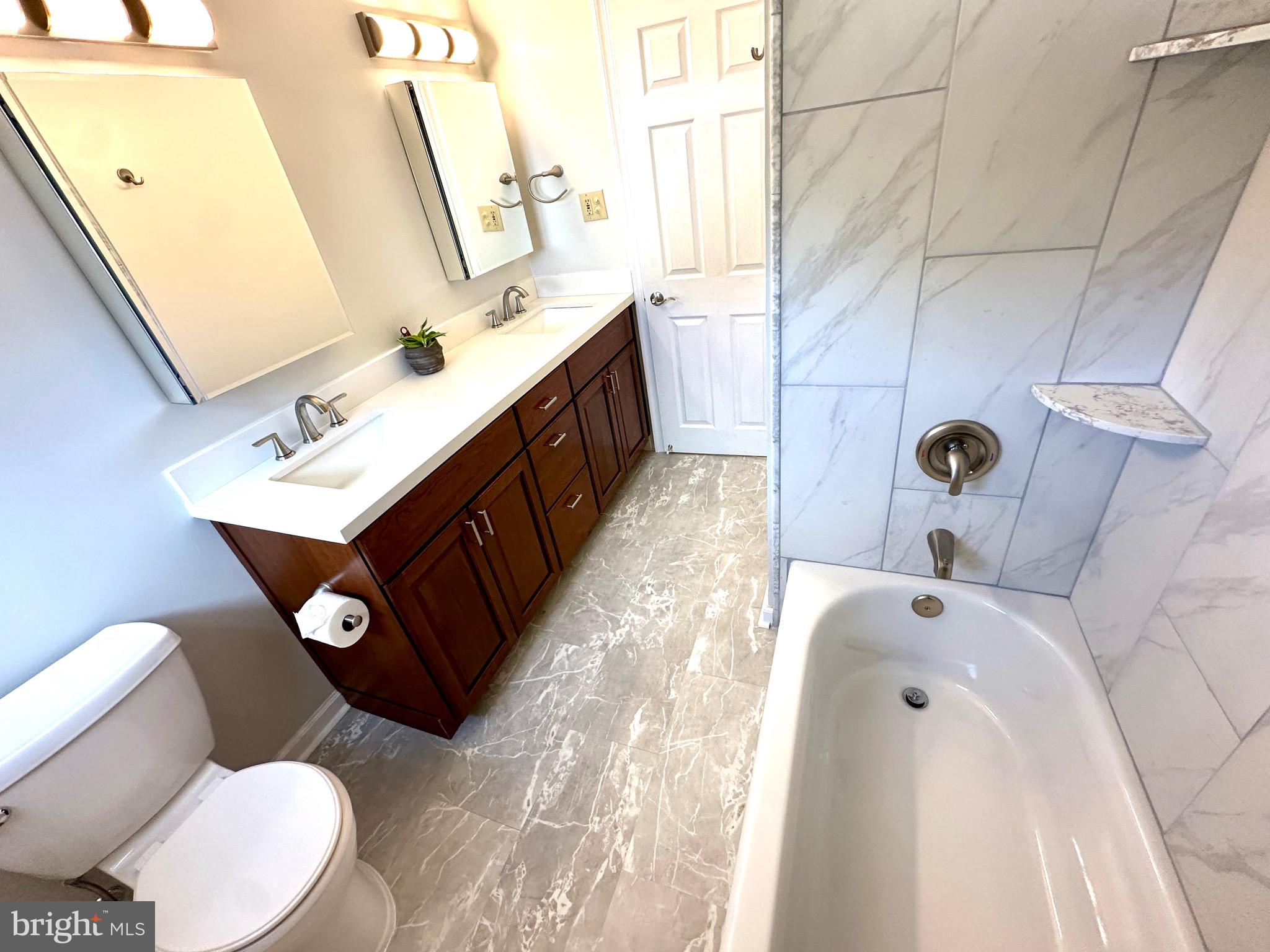 BRIAR HILL FARMS - Residential