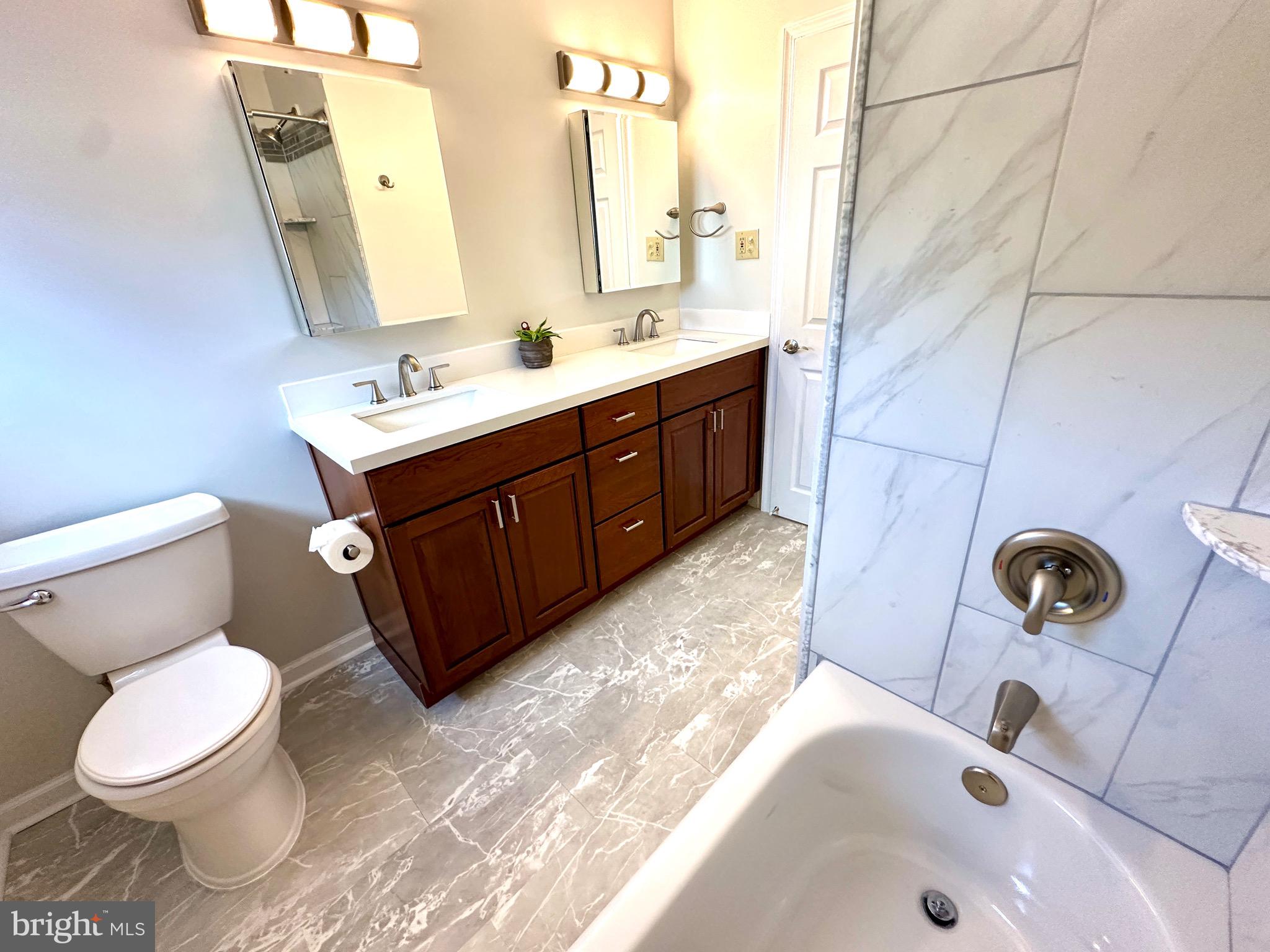 BRIAR HILL FARMS - Residential