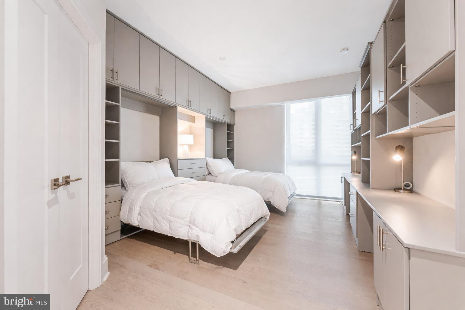 TYSONS CORNER - Residential