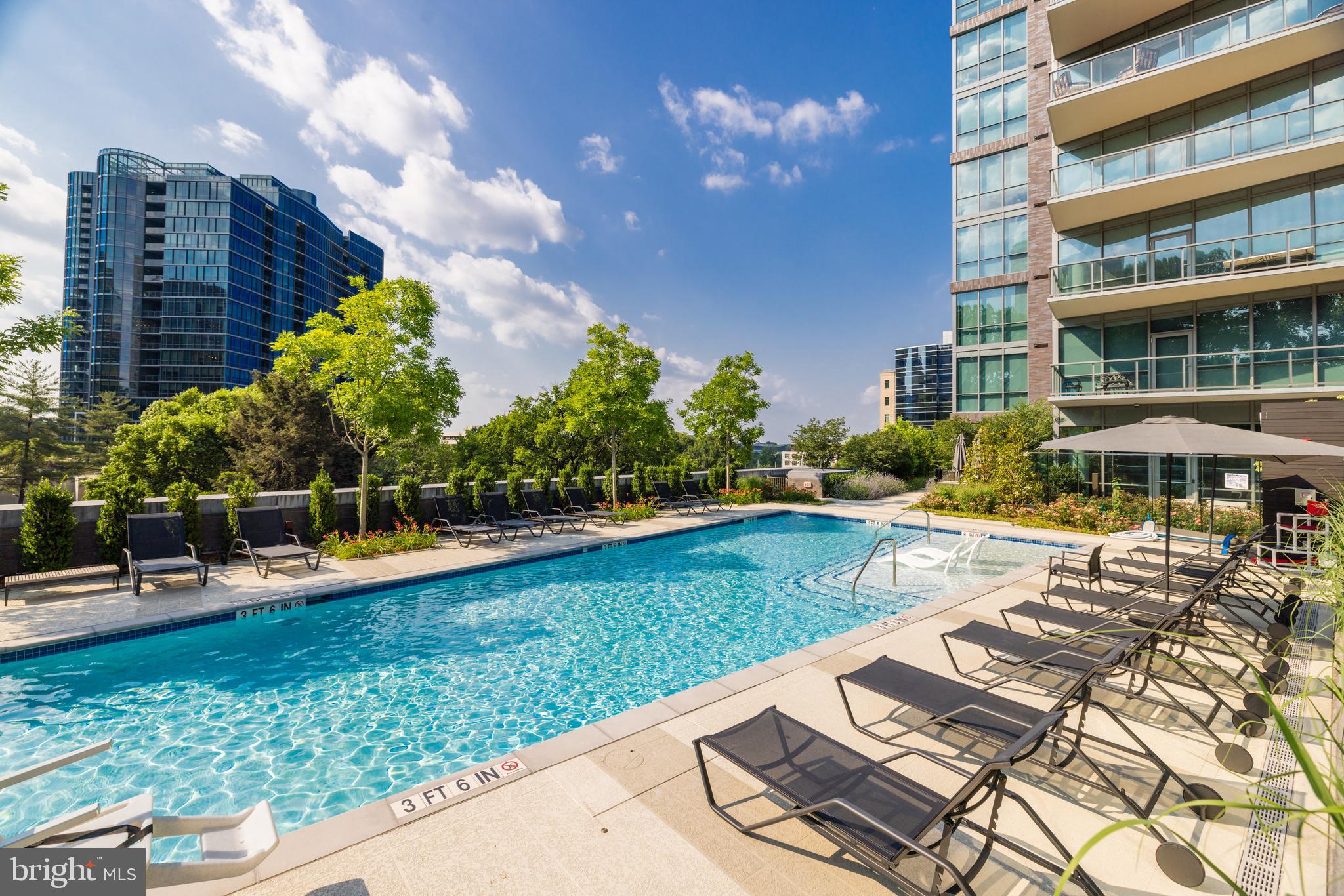 TYSONS CORNER - Residential