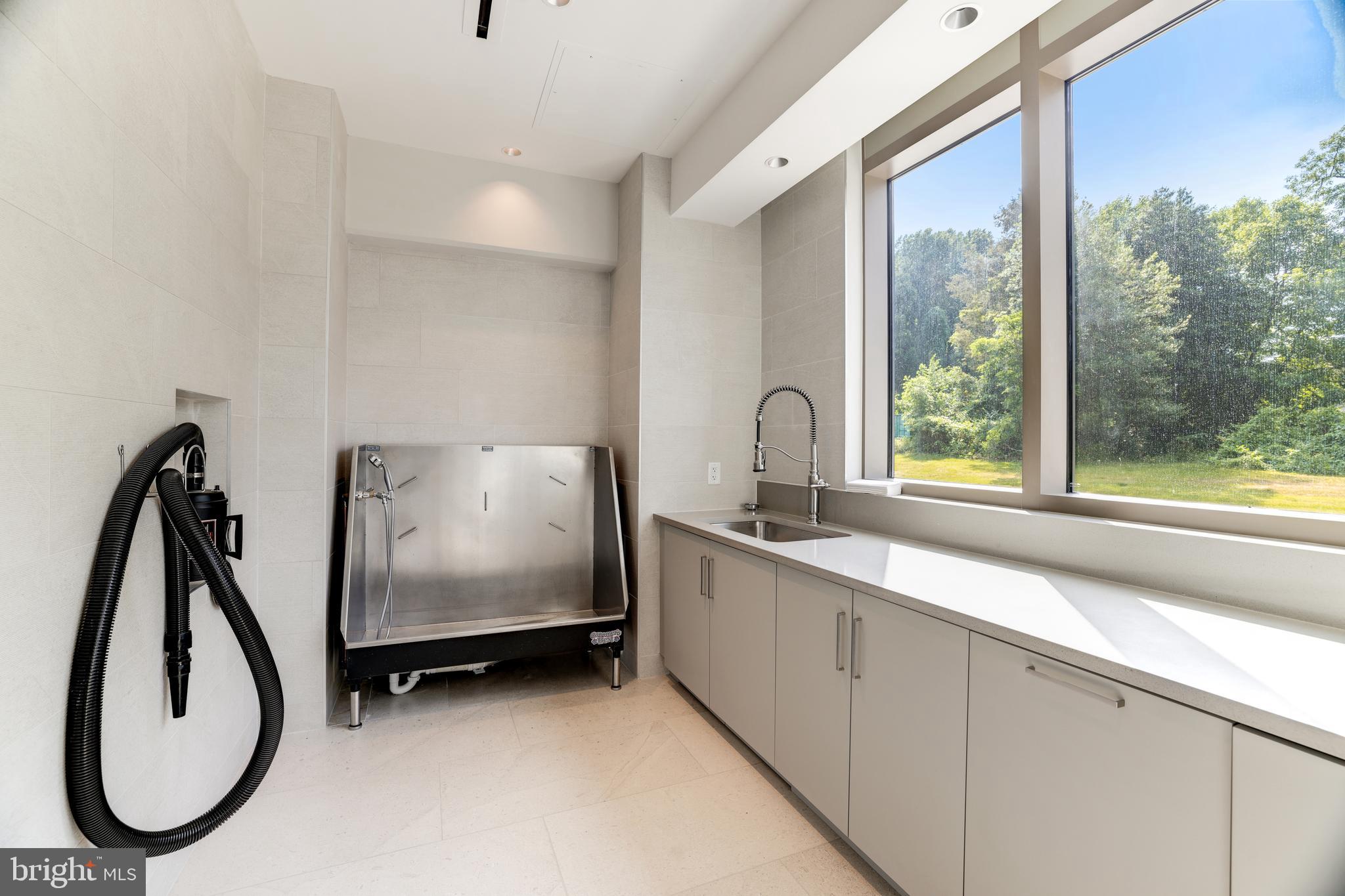TYSONS CORNER - Residential