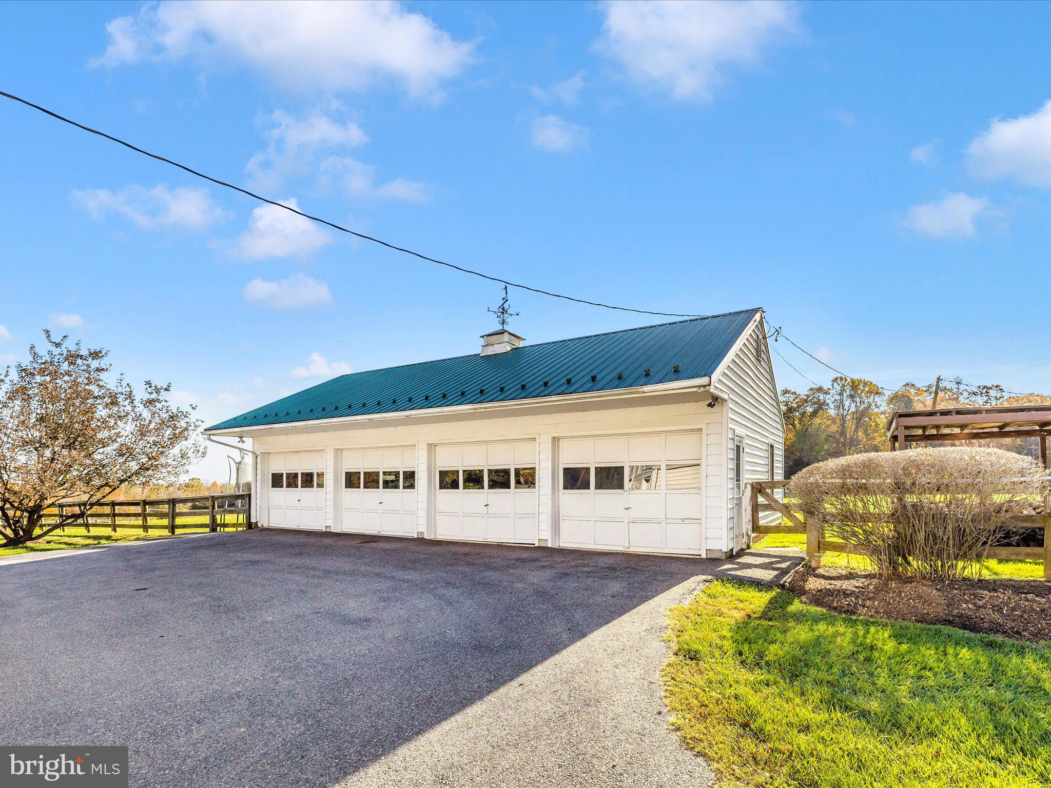BARNESVILLE OUTSIDE - Farm