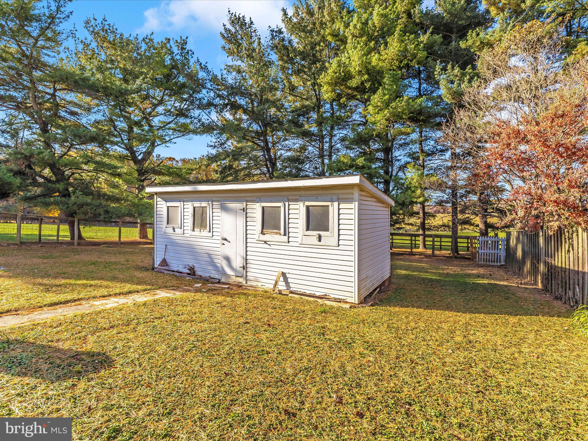 BARNESVILLE OUTSIDE - Farm