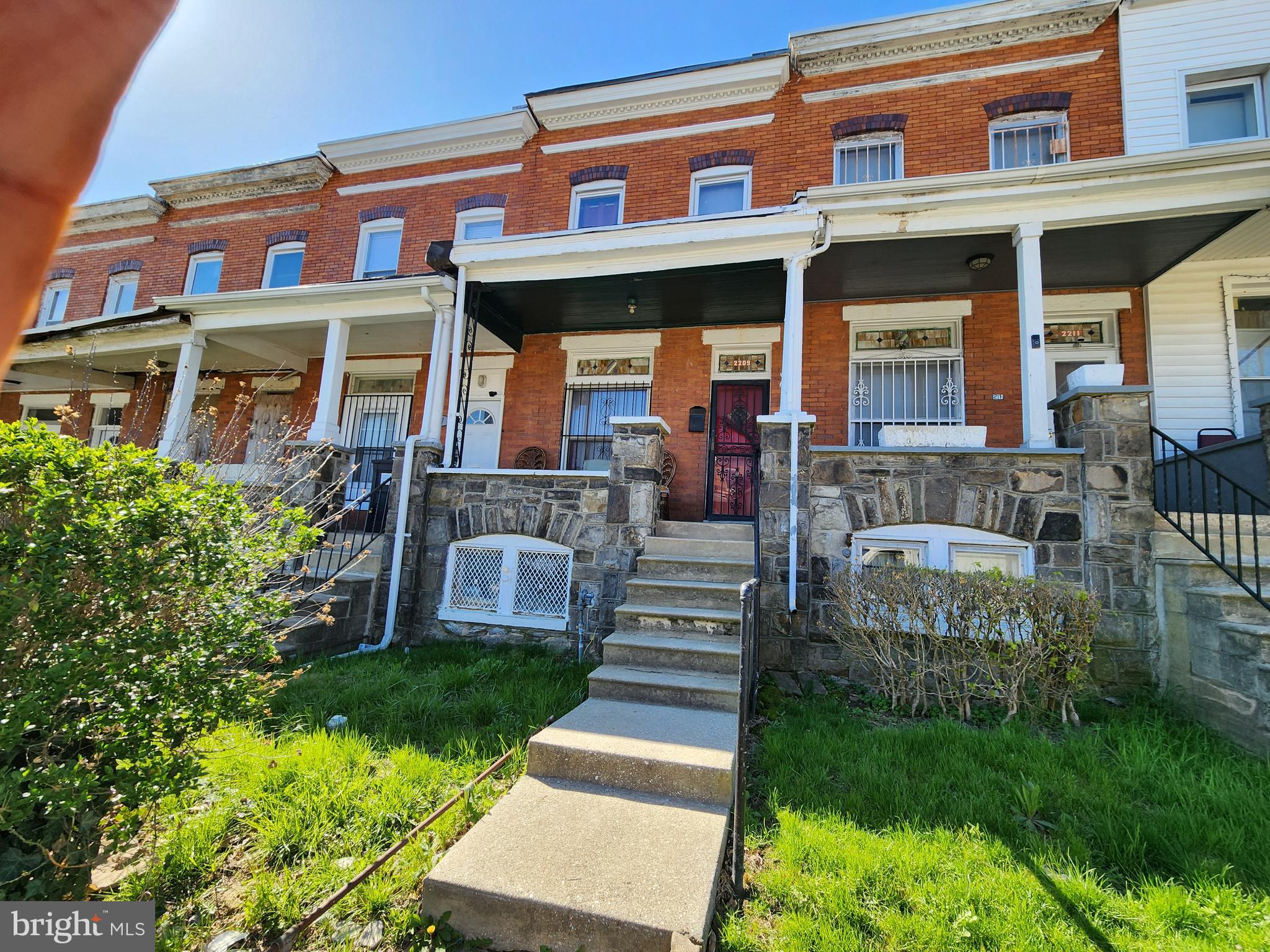 POST AUCTION - Make an Offer and buy it now! Deposit: $7,500. 

This three-story townhouse is located in the Coppin Heights/Ash-Co-East area neighborhood of Baltimore City. Residents can enjoy the nearby facilities and attractions such as the Coppin State University and the Mondawmin Mall. The property is rented. The area provides easy access to the major traffic artery, W North Ave, connecting to downtown Baltimore and other areas of the city.