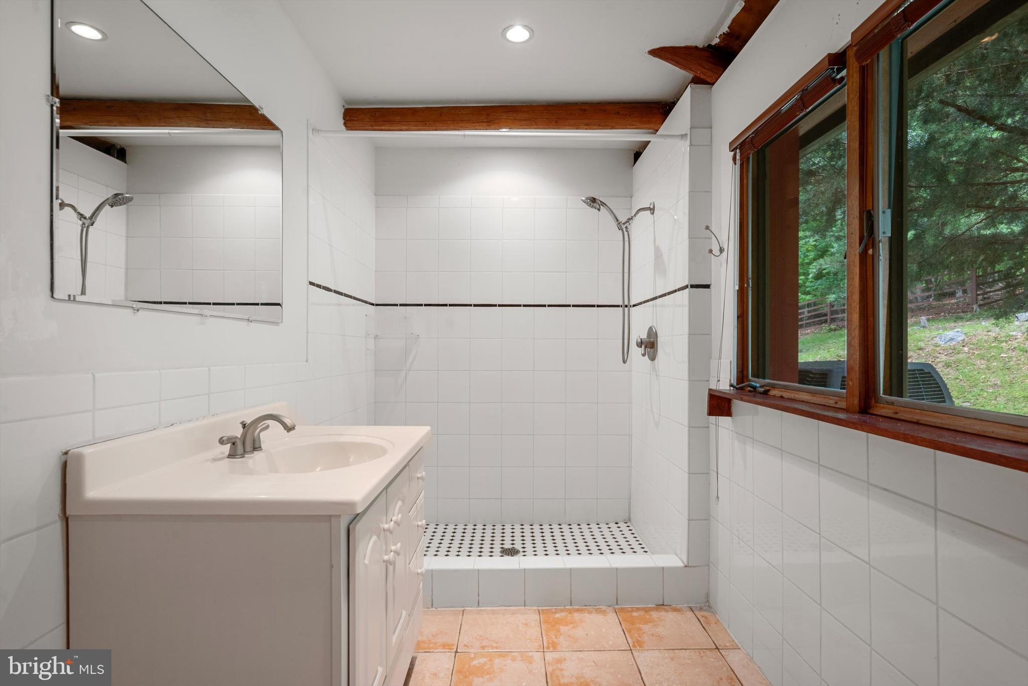 SHANNONDALE - Residential