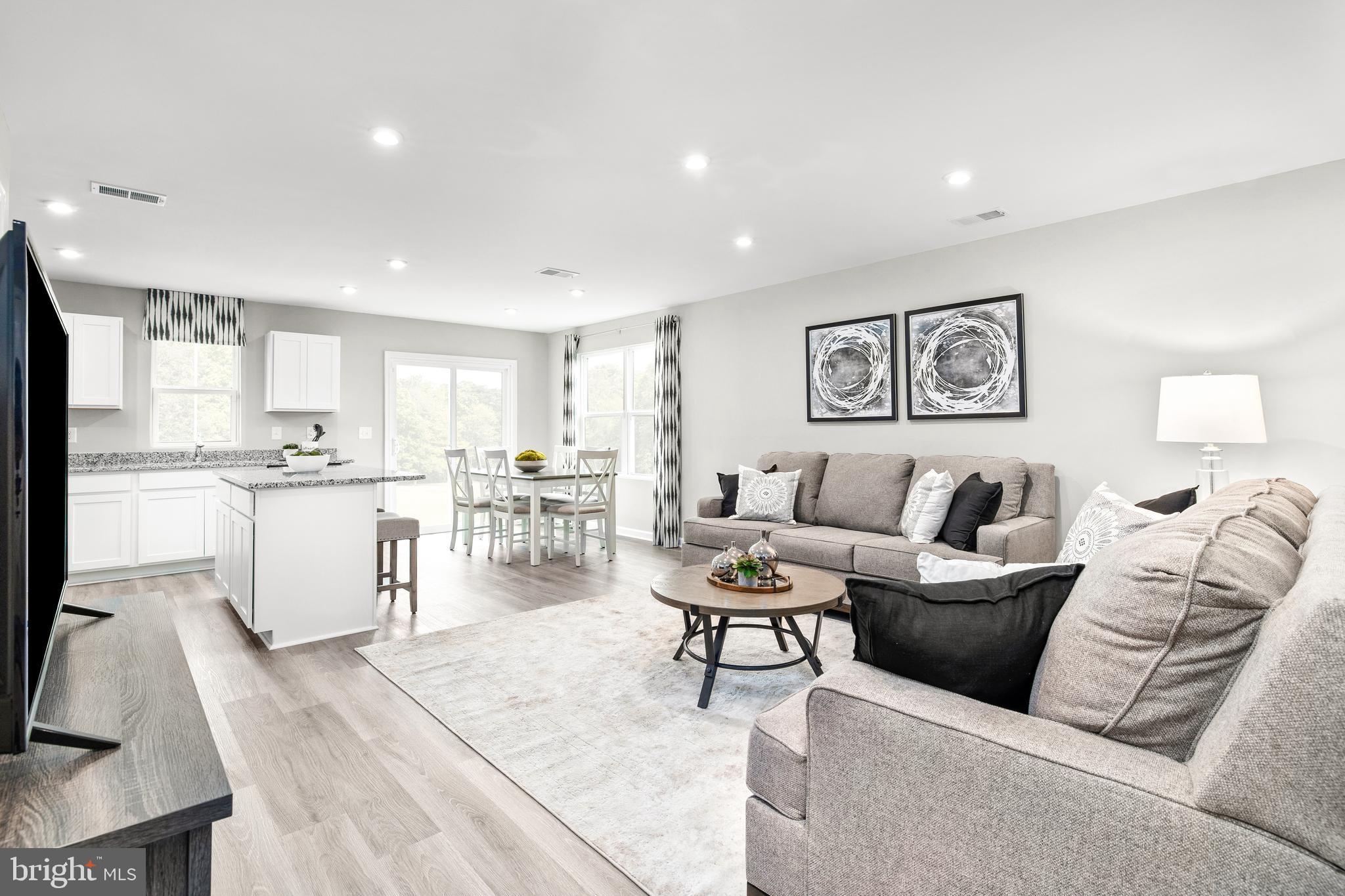 CARDINAL POINTE - Residential