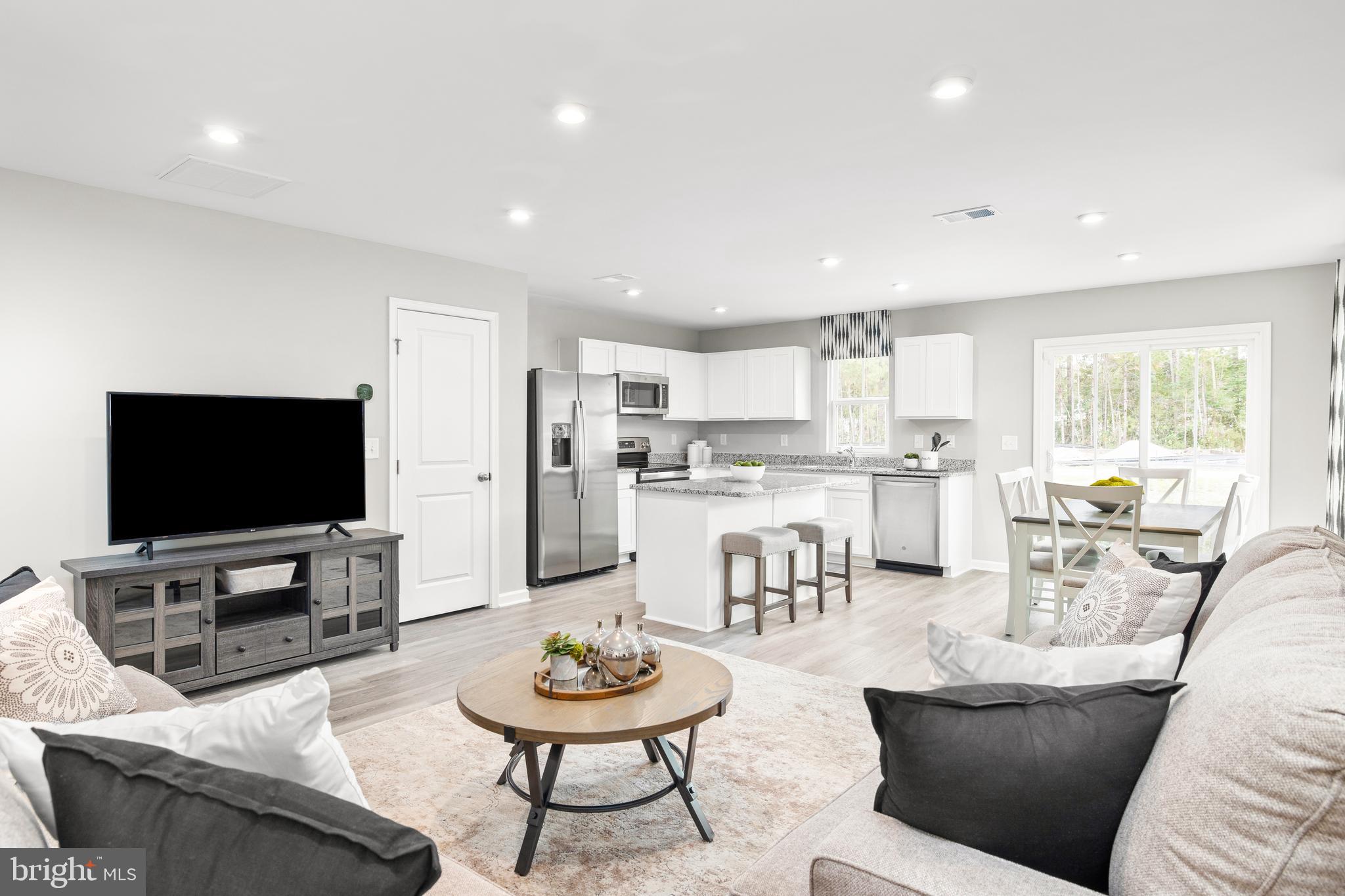 CARDINAL POINTE - Residential