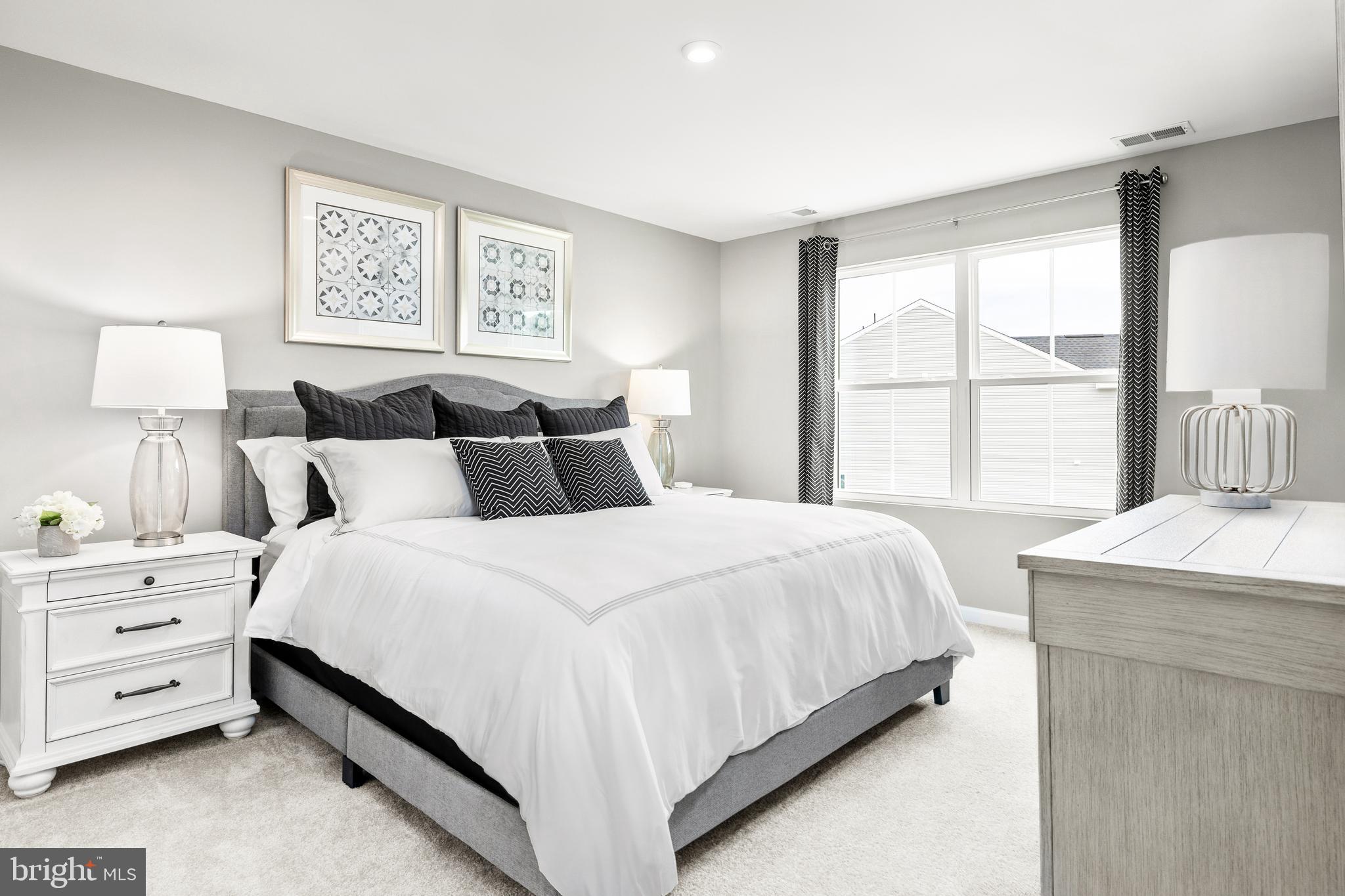 CARDINAL POINTE - Residential
