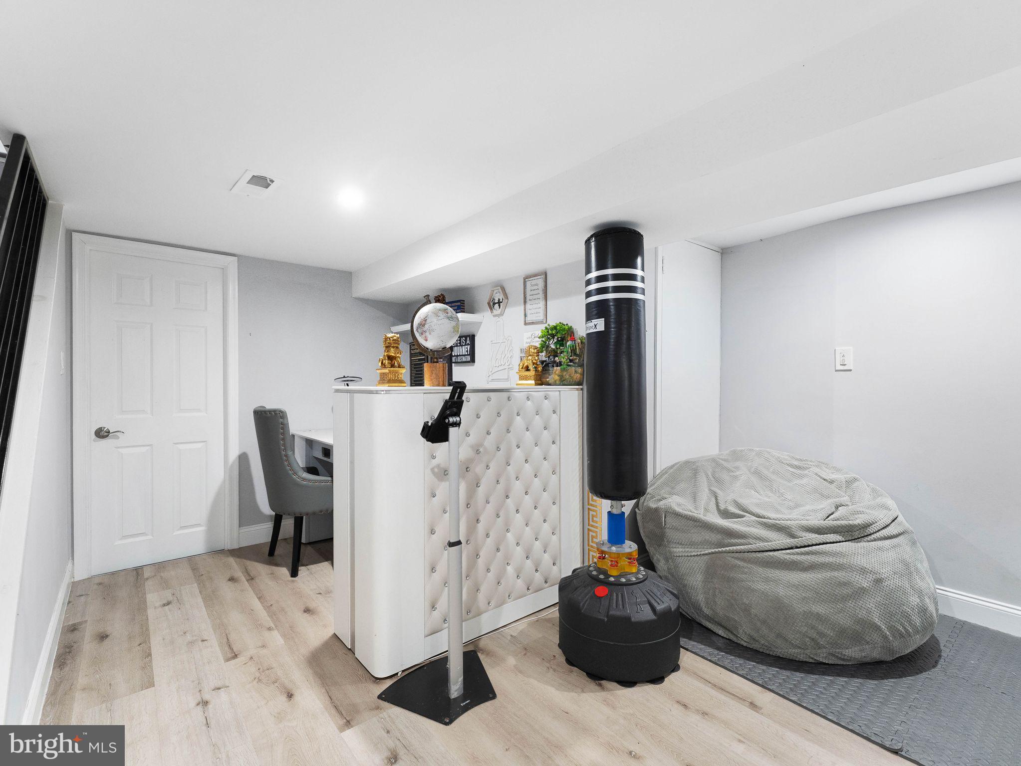 OLNEY - Residential