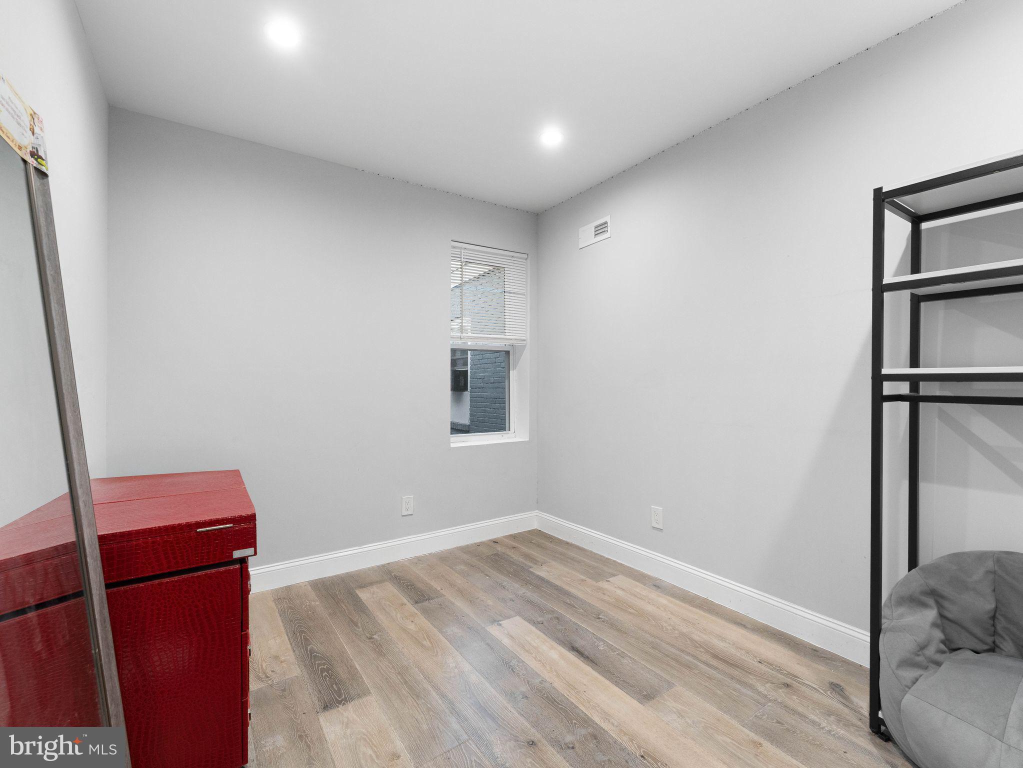 OLNEY - Residential