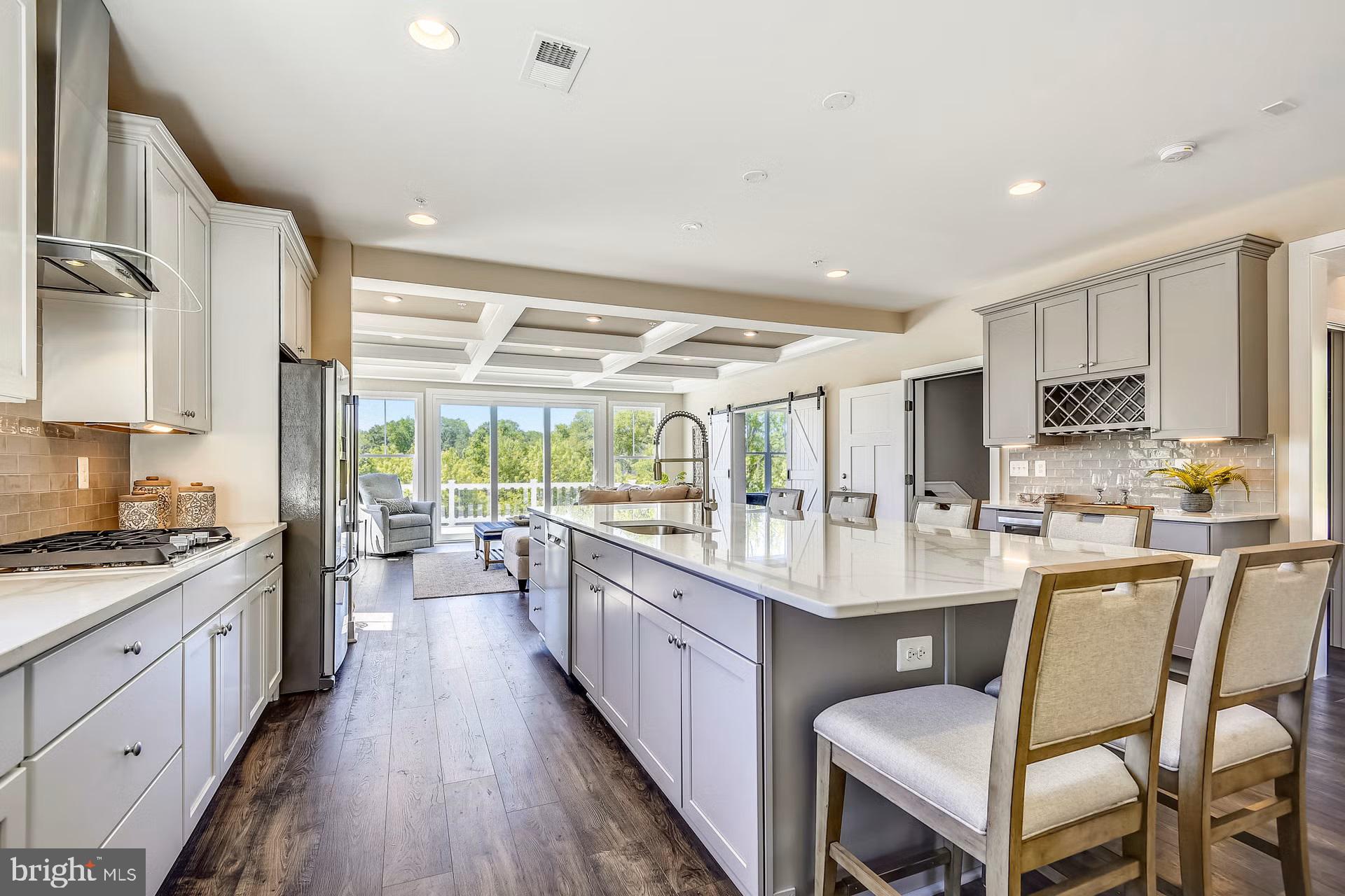 HIGH VIEW - Residential