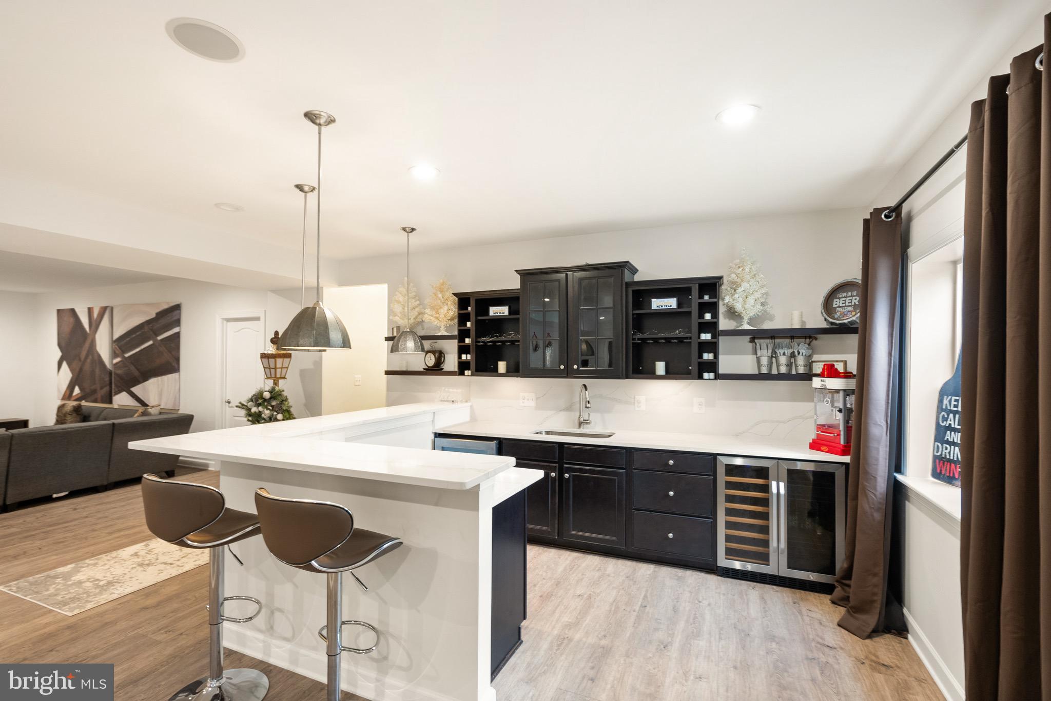 RIVER POINTE - Residential