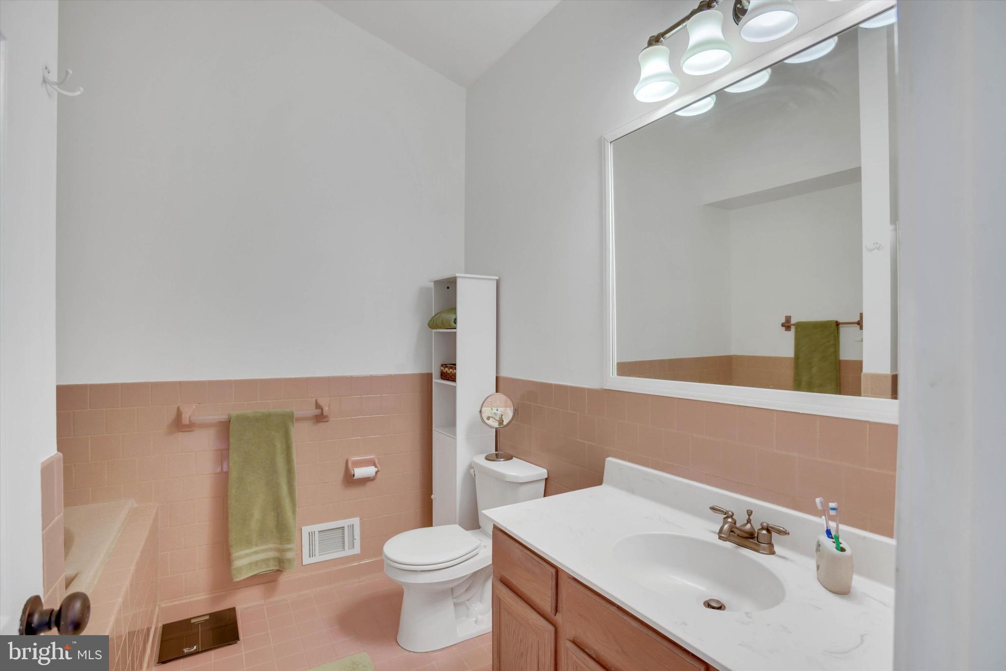 THE CEDARS - Residential