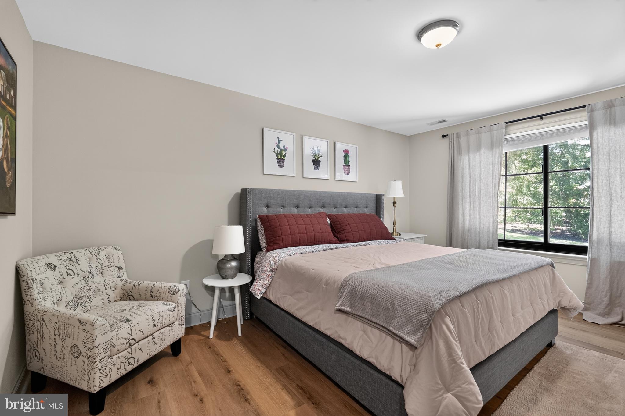 STRAFFORD VILLAGE - Residential