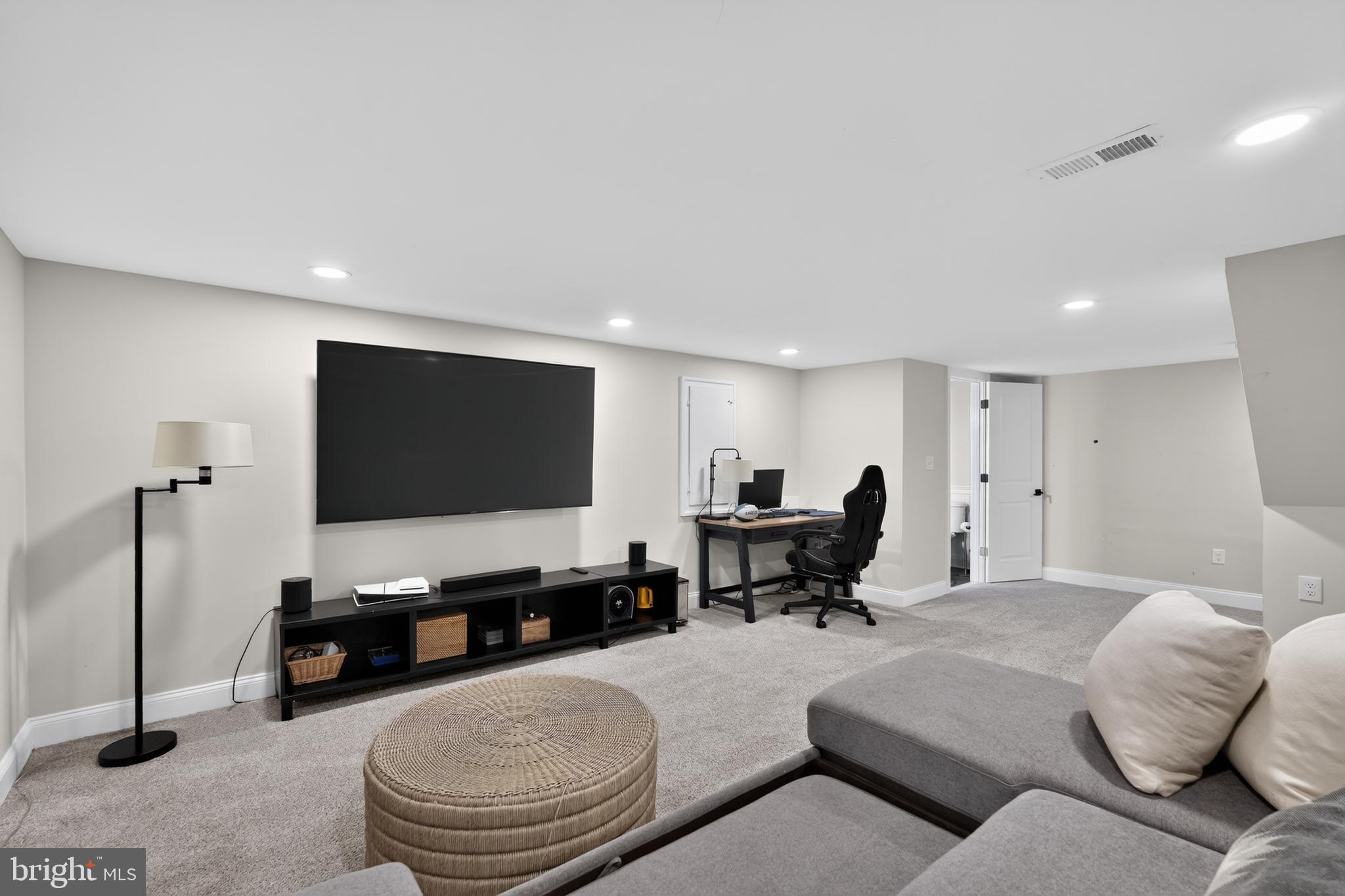 STRAFFORD VILLAGE - Residential