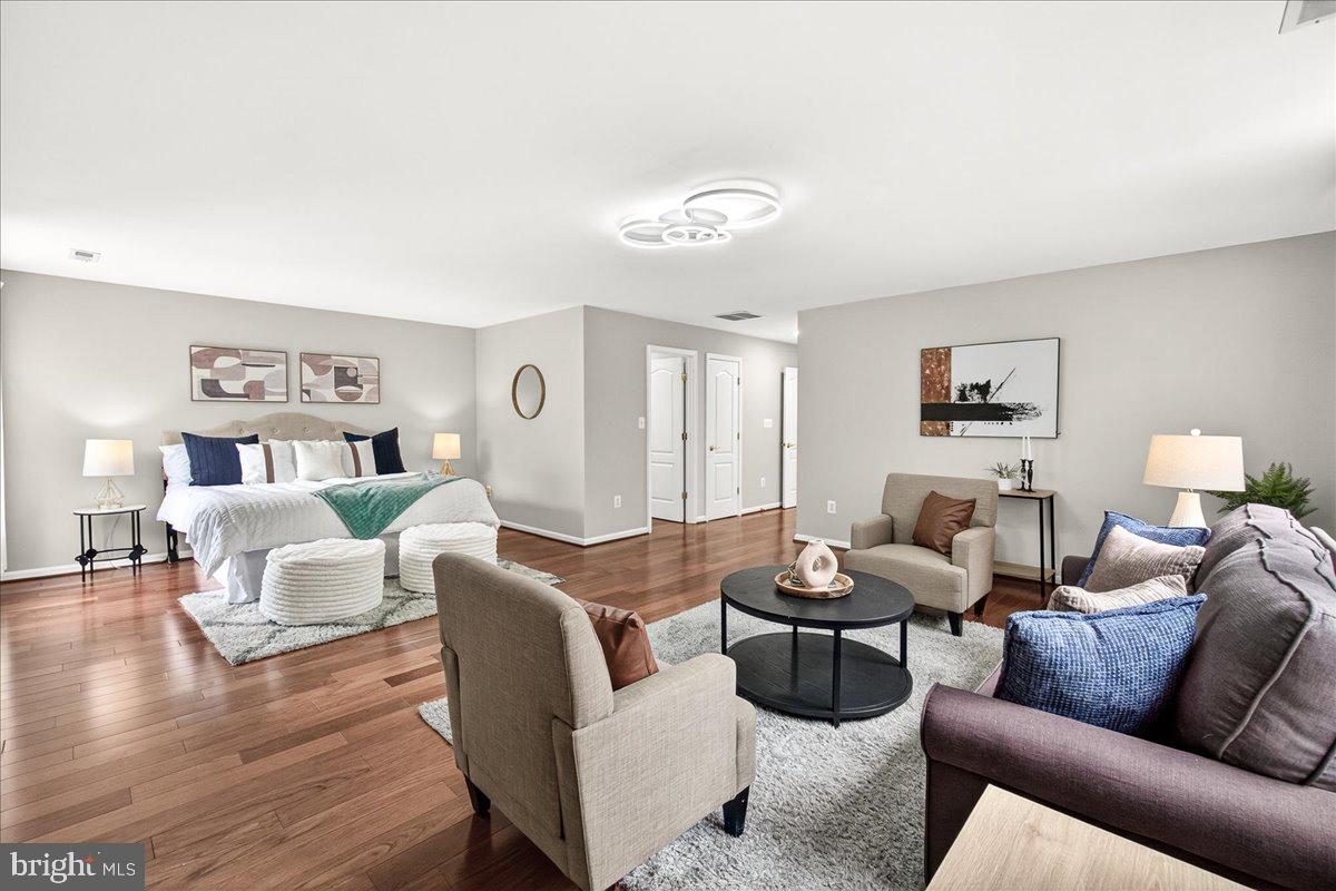FONT HILL MANOR - Residential