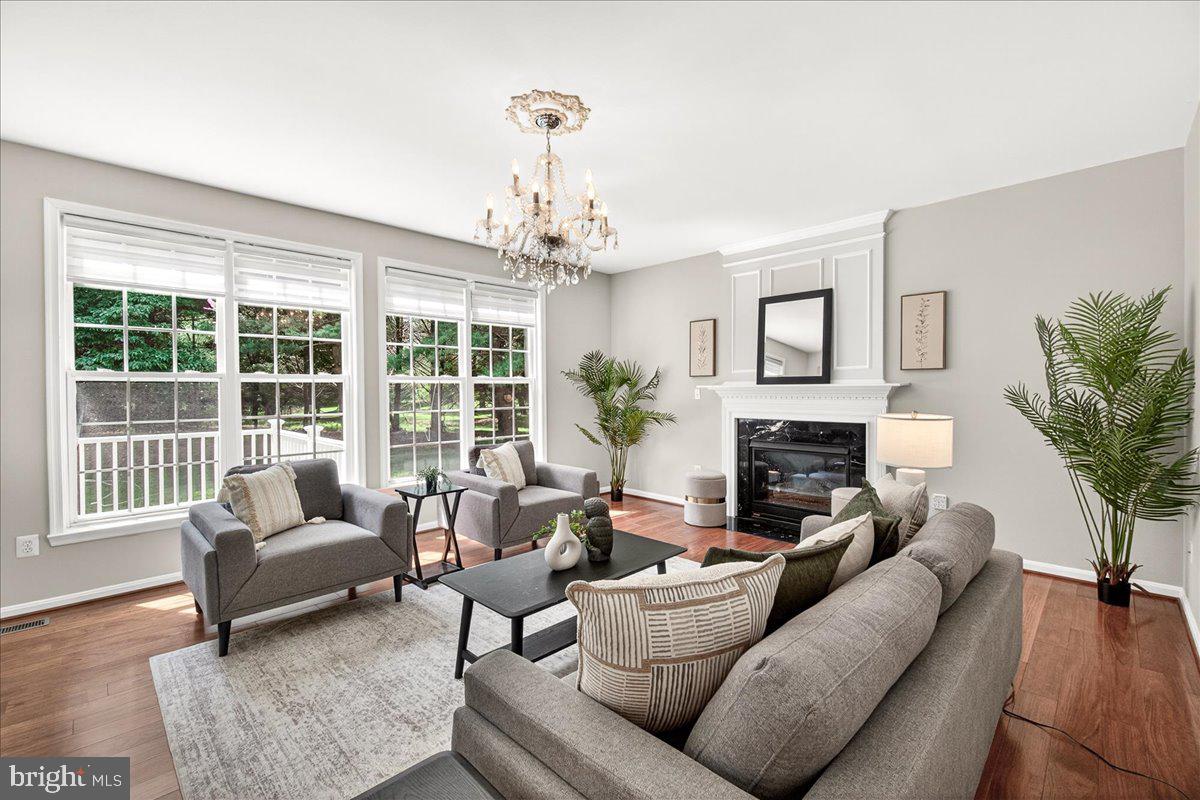 FONT HILL MANOR - Residential