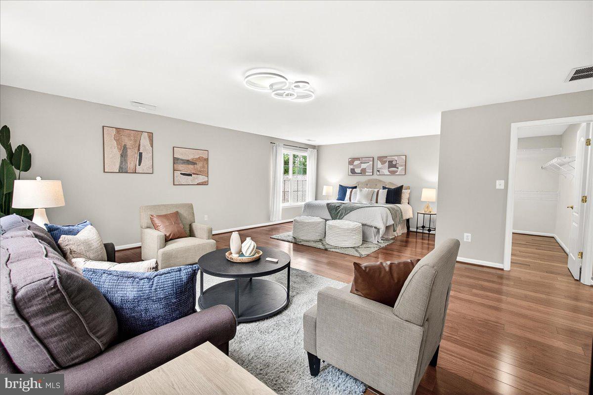 FONT HILL MANOR - Residential
