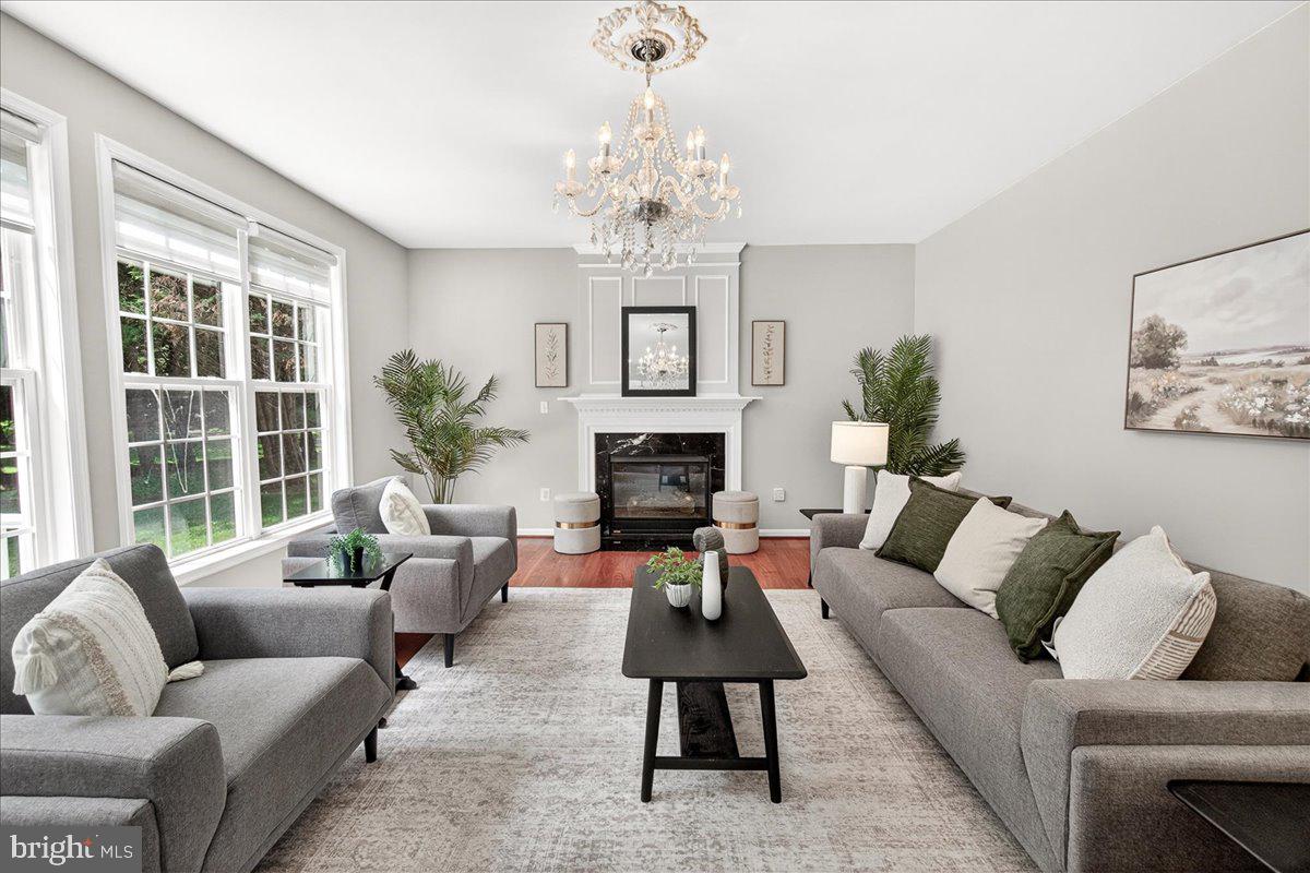 FONT HILL MANOR - Residential