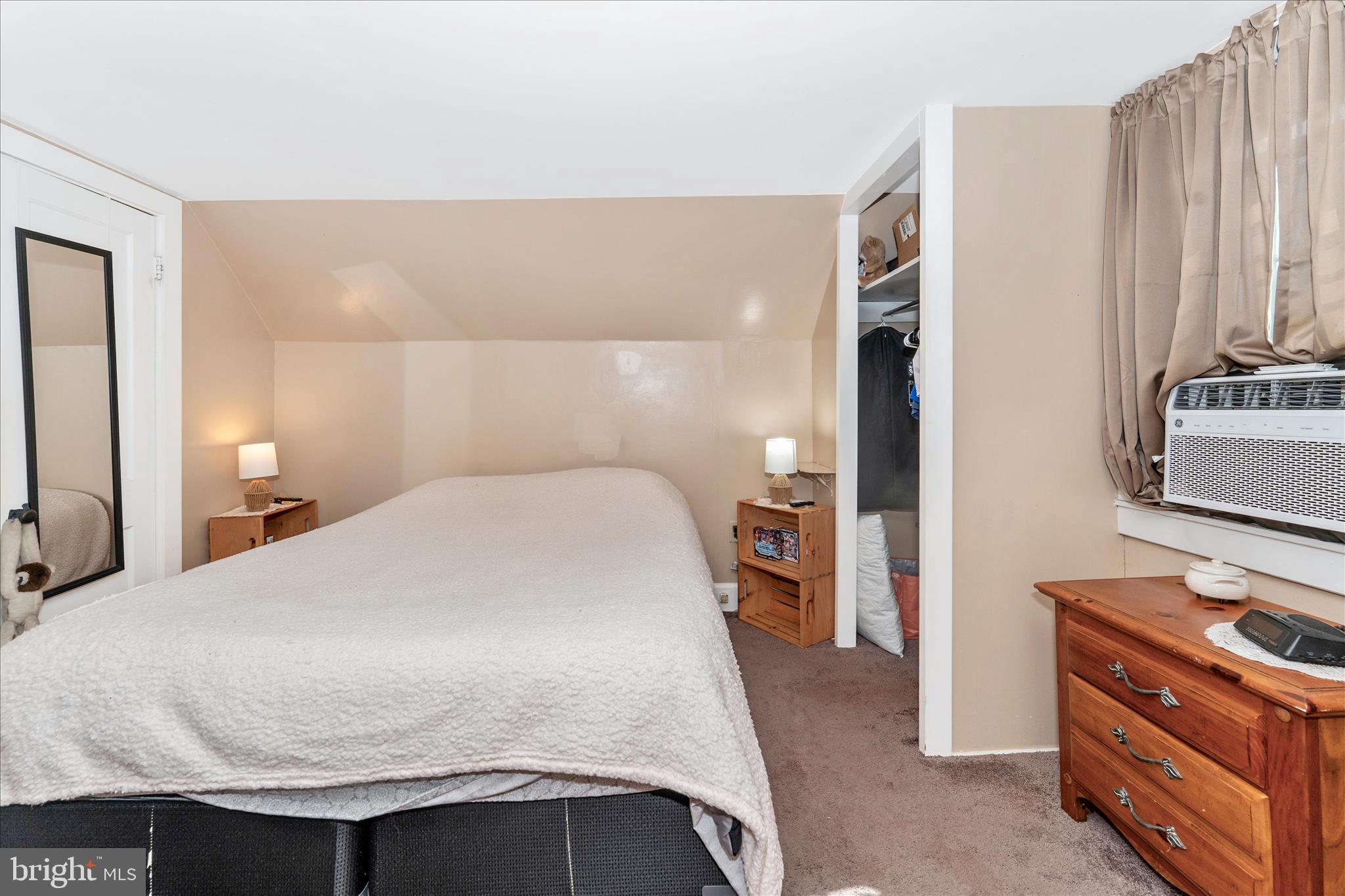 HAMILTON PARK - Residential