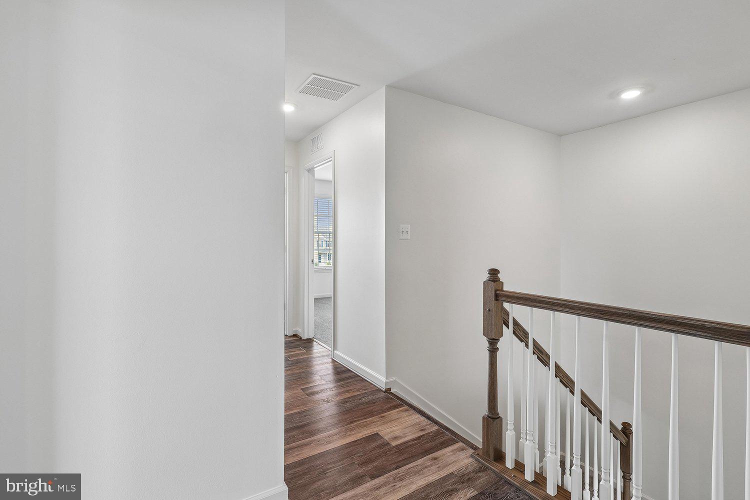 ELLENDALE - Residential