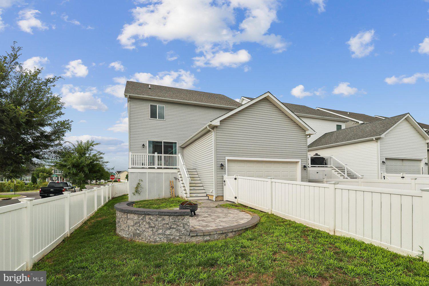 ELLENDALE - Residential