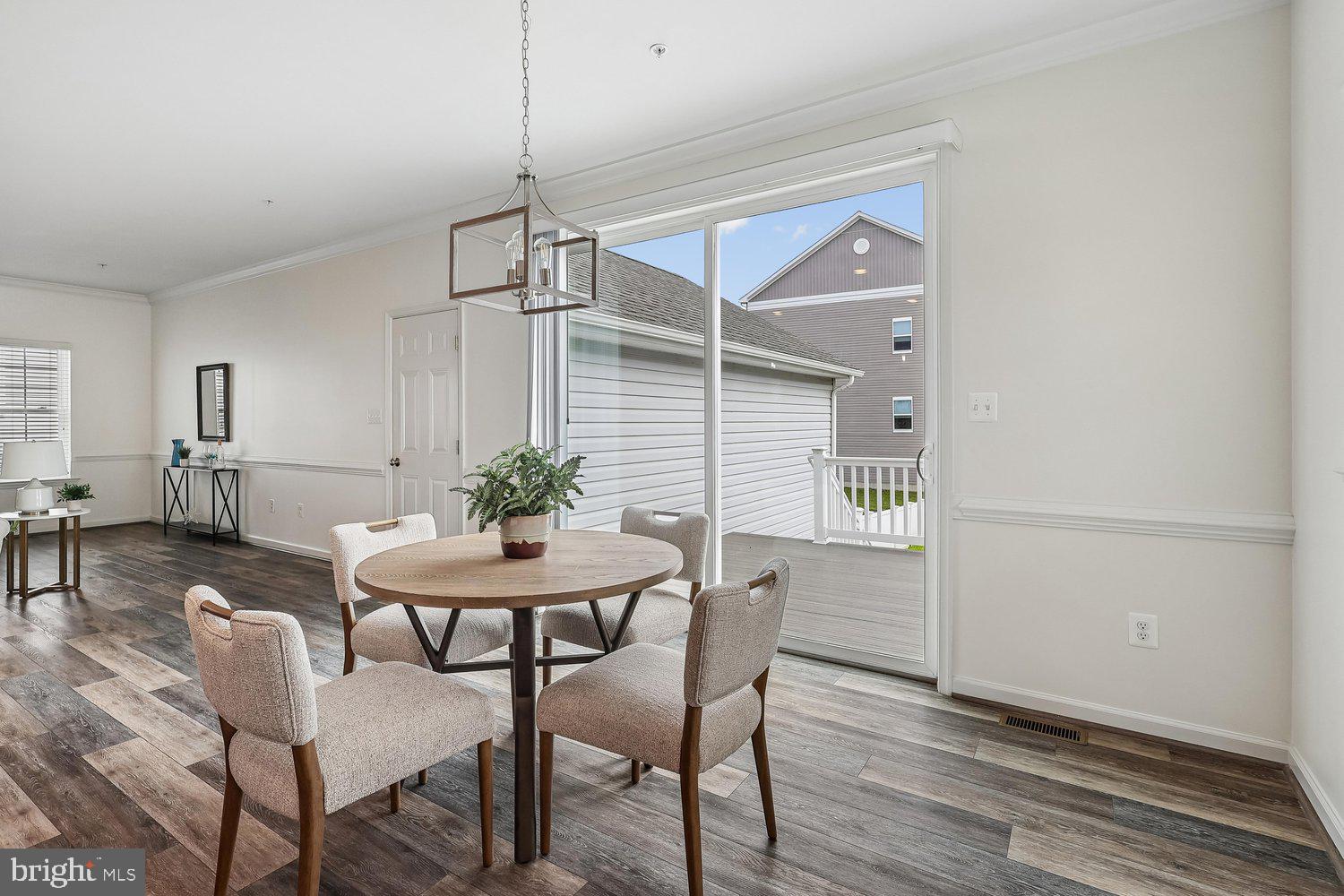 ELLENDALE - Residential