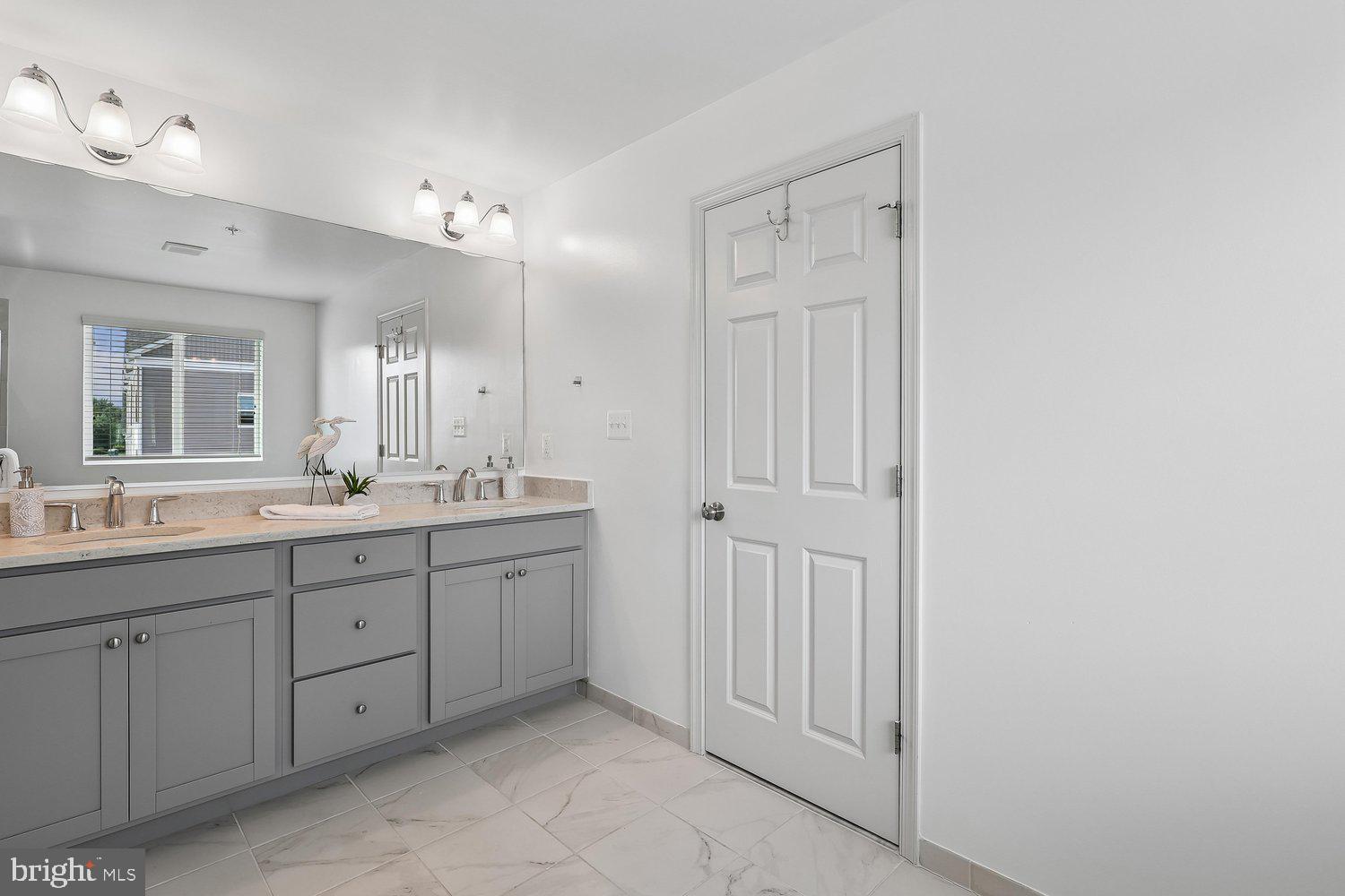 ELLENDALE - Residential