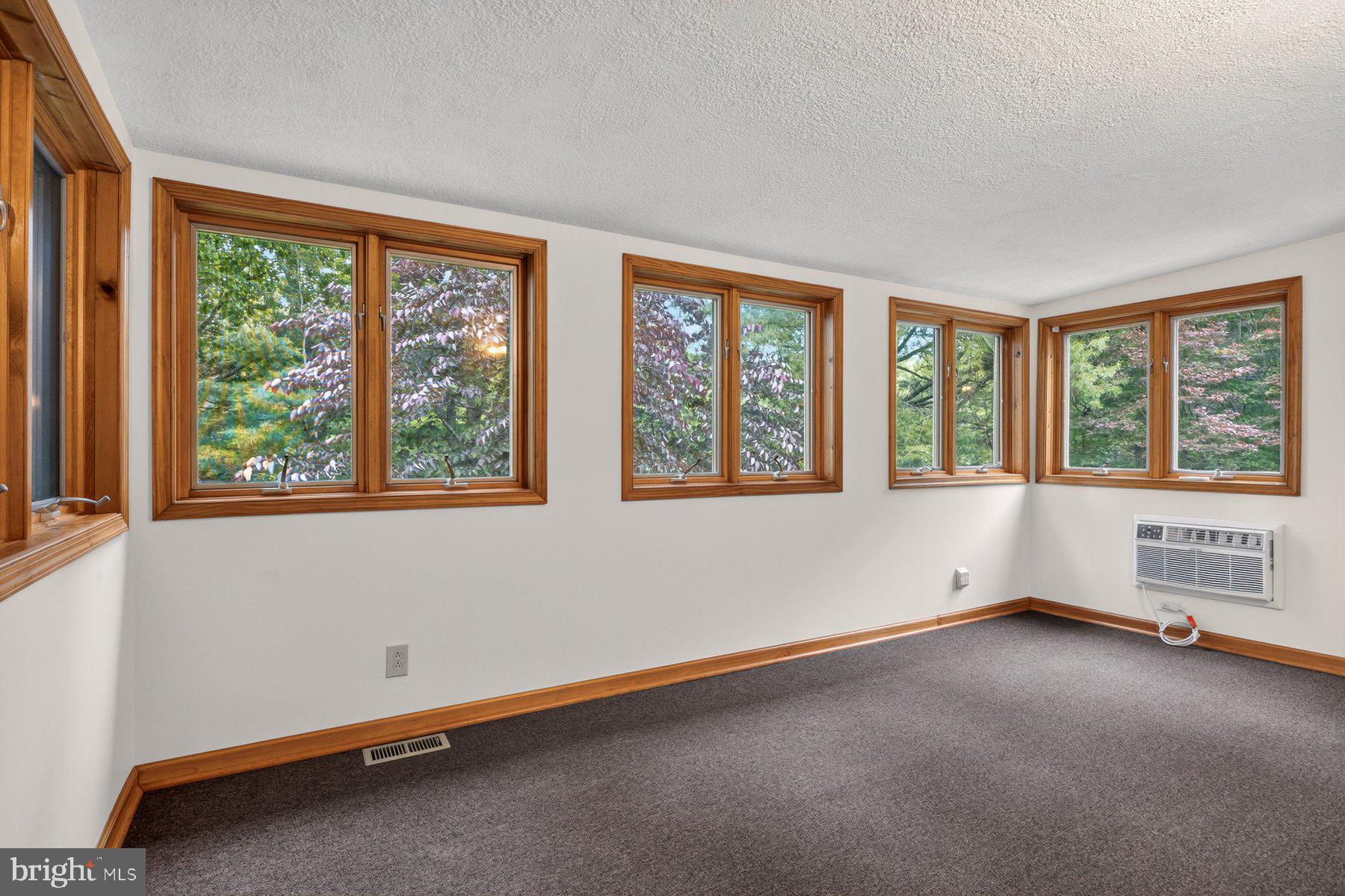 FREEDOM FOREST - Residential
