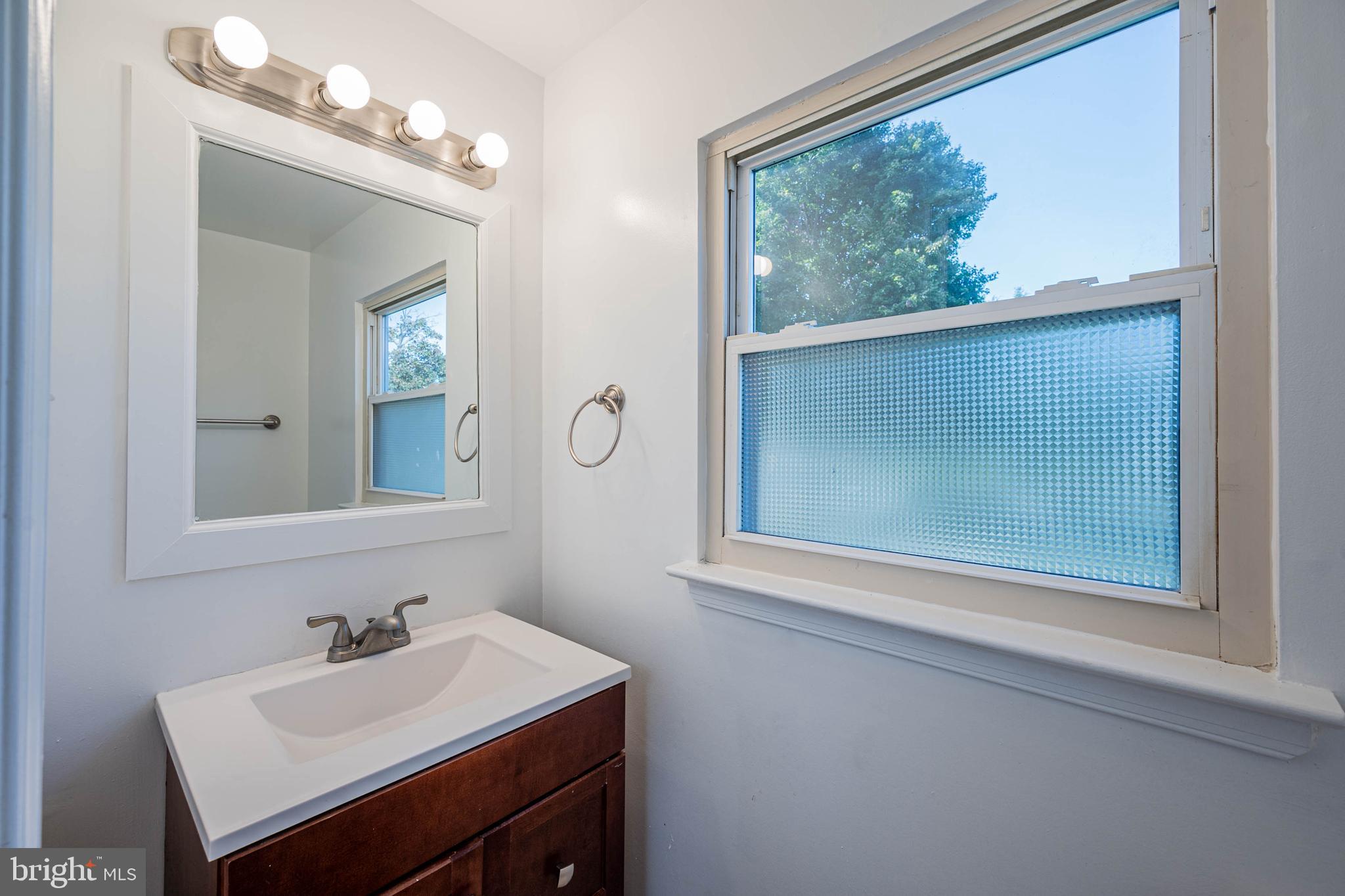 RIVER MILLS - Residential Lease
