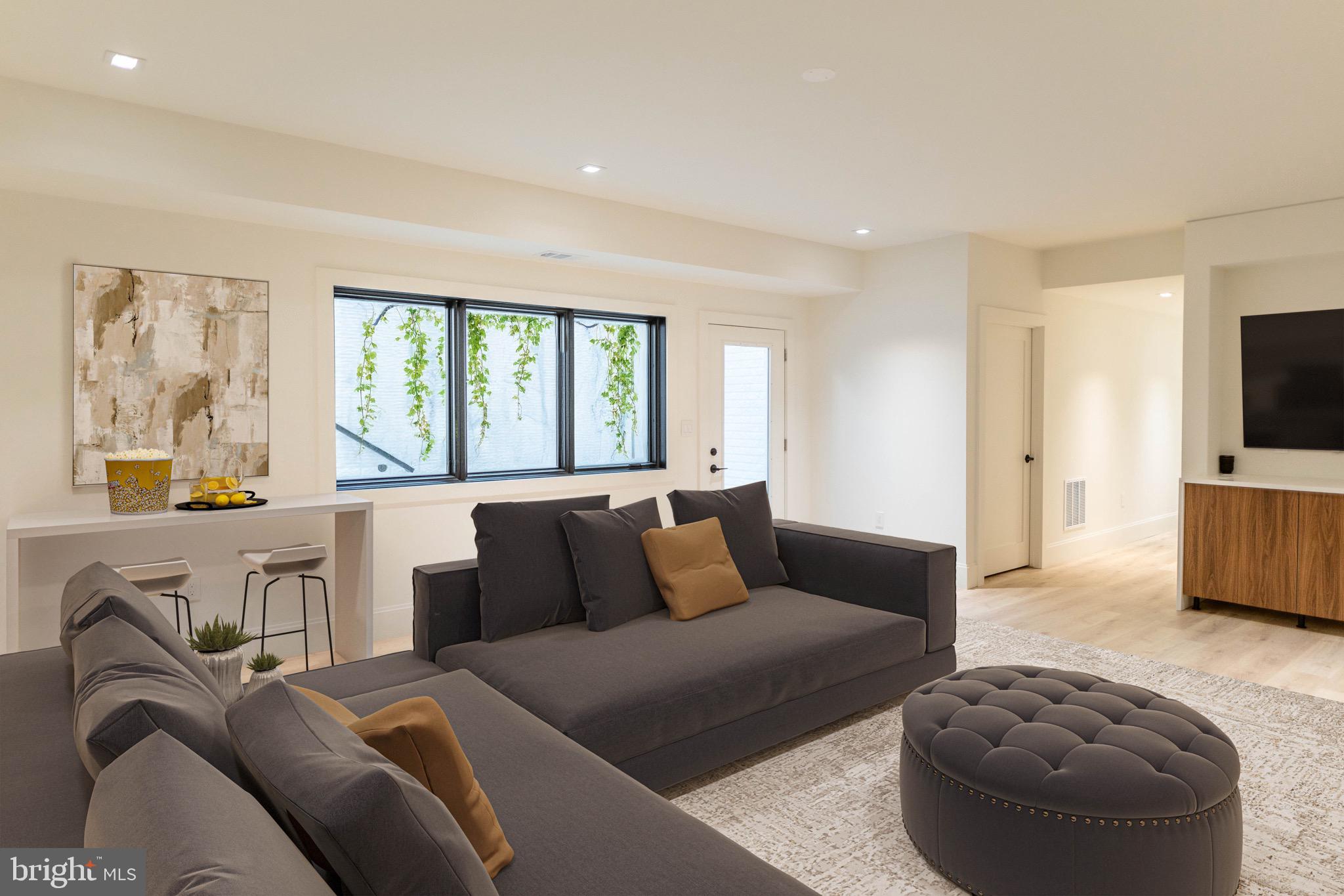 ELLISON HEIGHTS - Residential